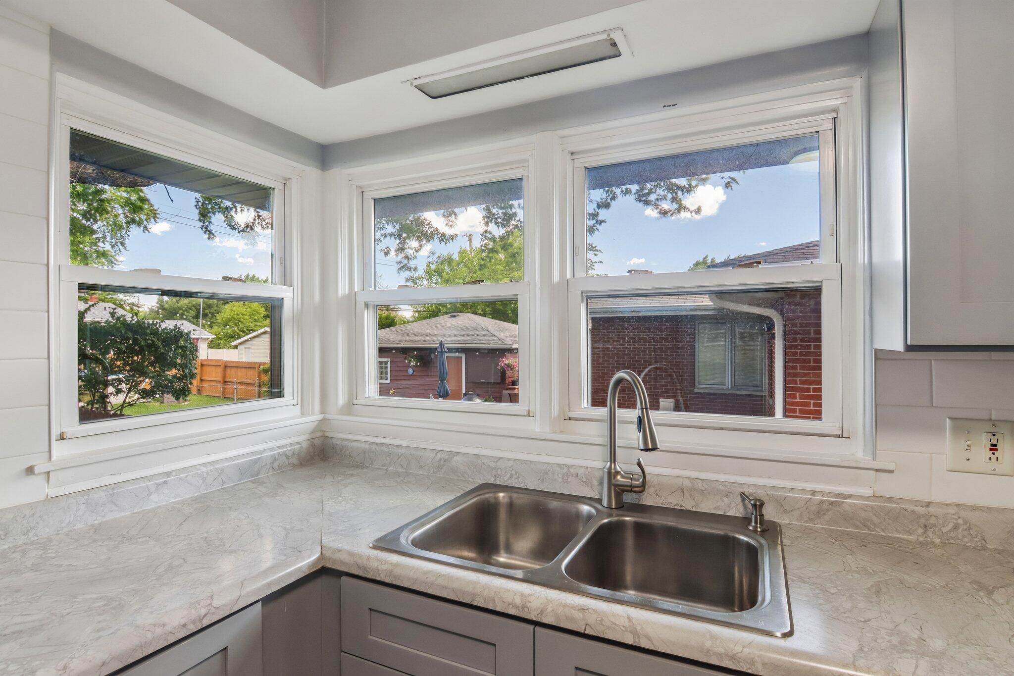 8316 Columbia Avenue, Munster, IN 46321; Image #9