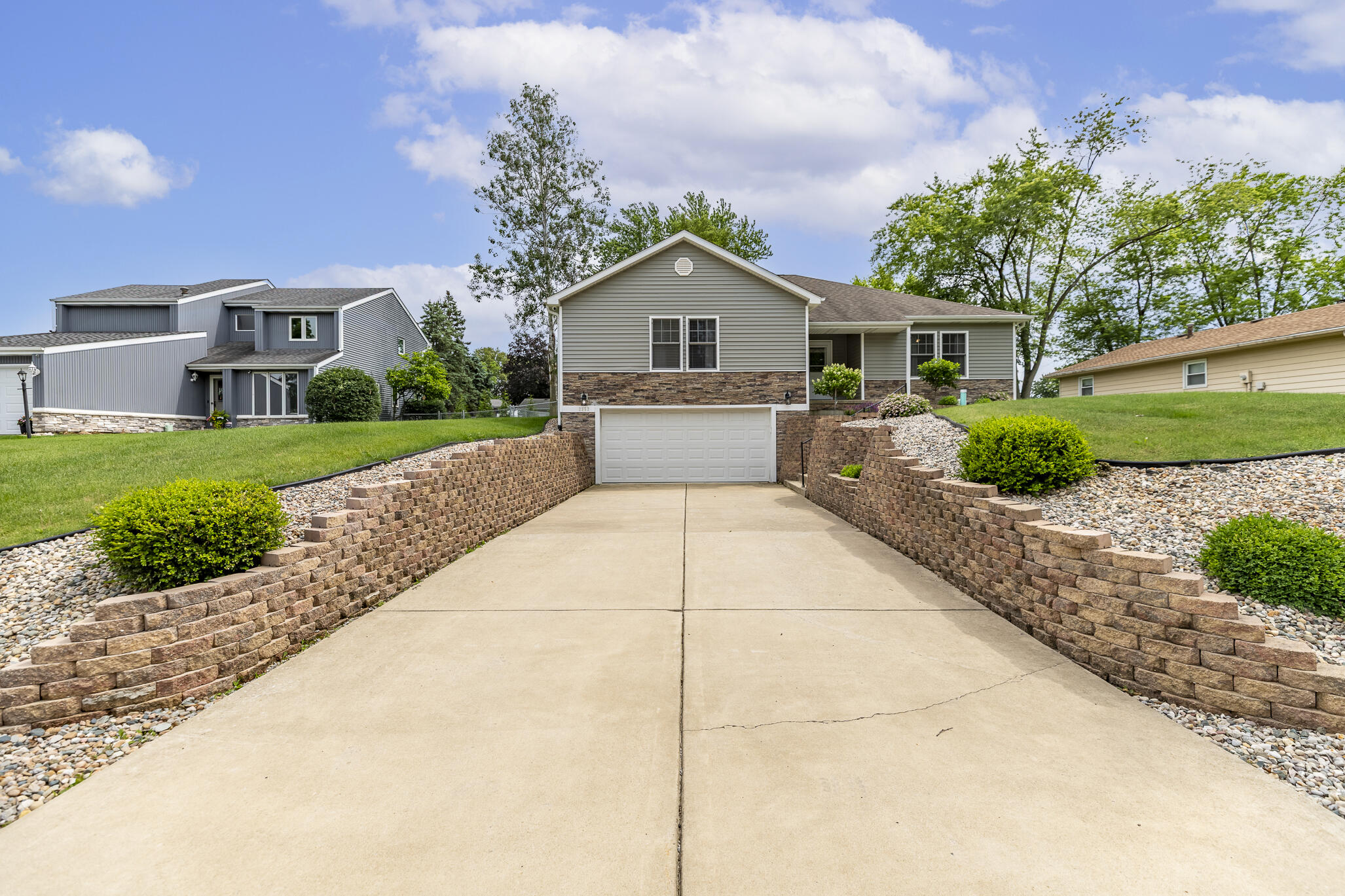 2352 Four Seasons Parkway, Crown Point, IN 46307; Image #2