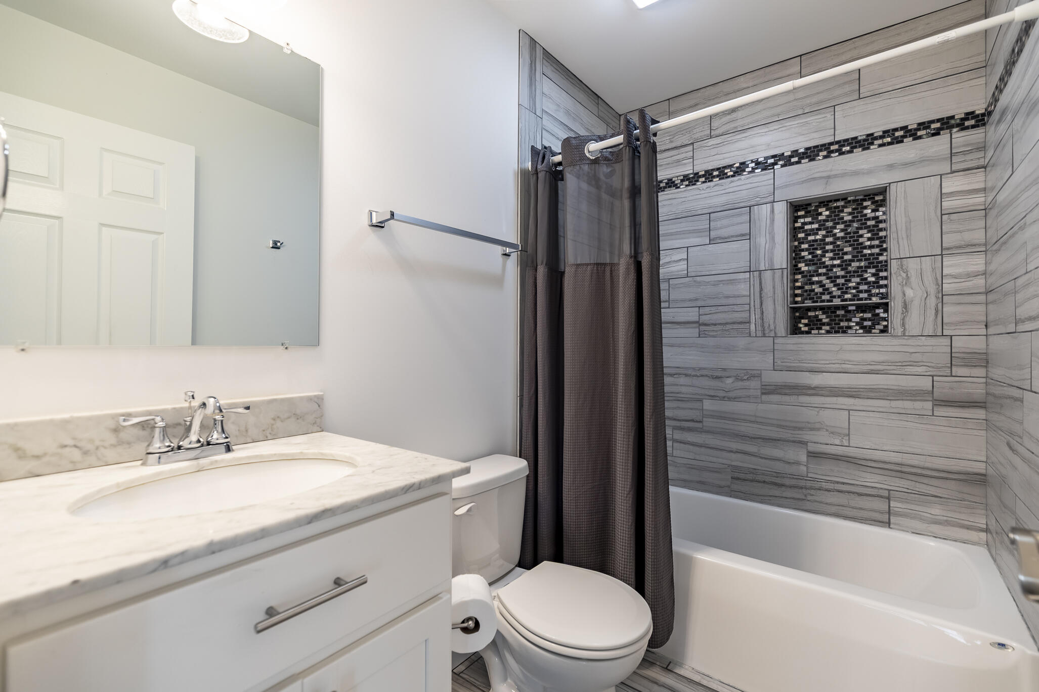 2352 Four Seasons Parkway, Crown Point, IN 46307; Image #21