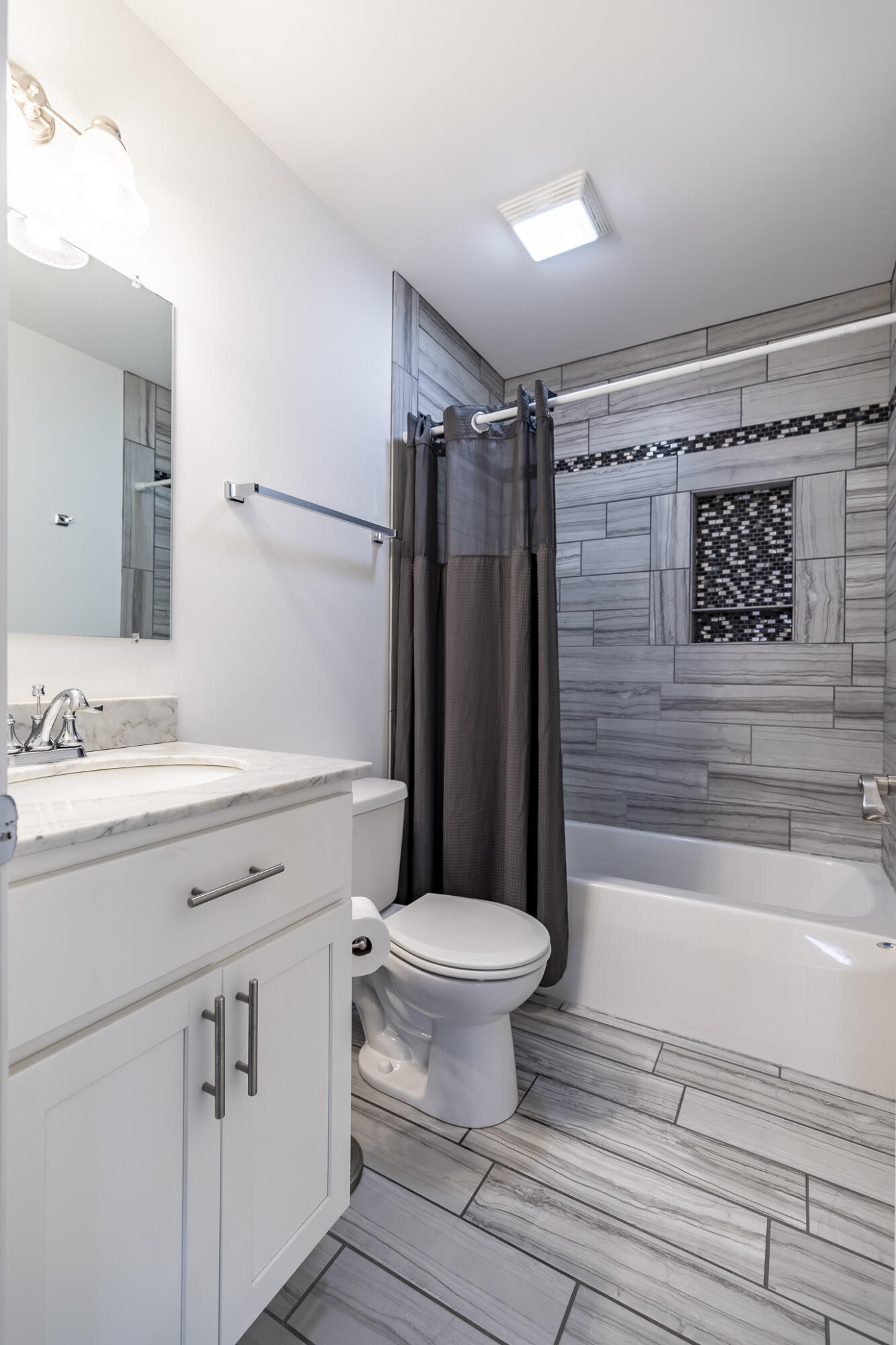 2352 Four Seasons Parkway, Crown Point, IN 46307; Image #22