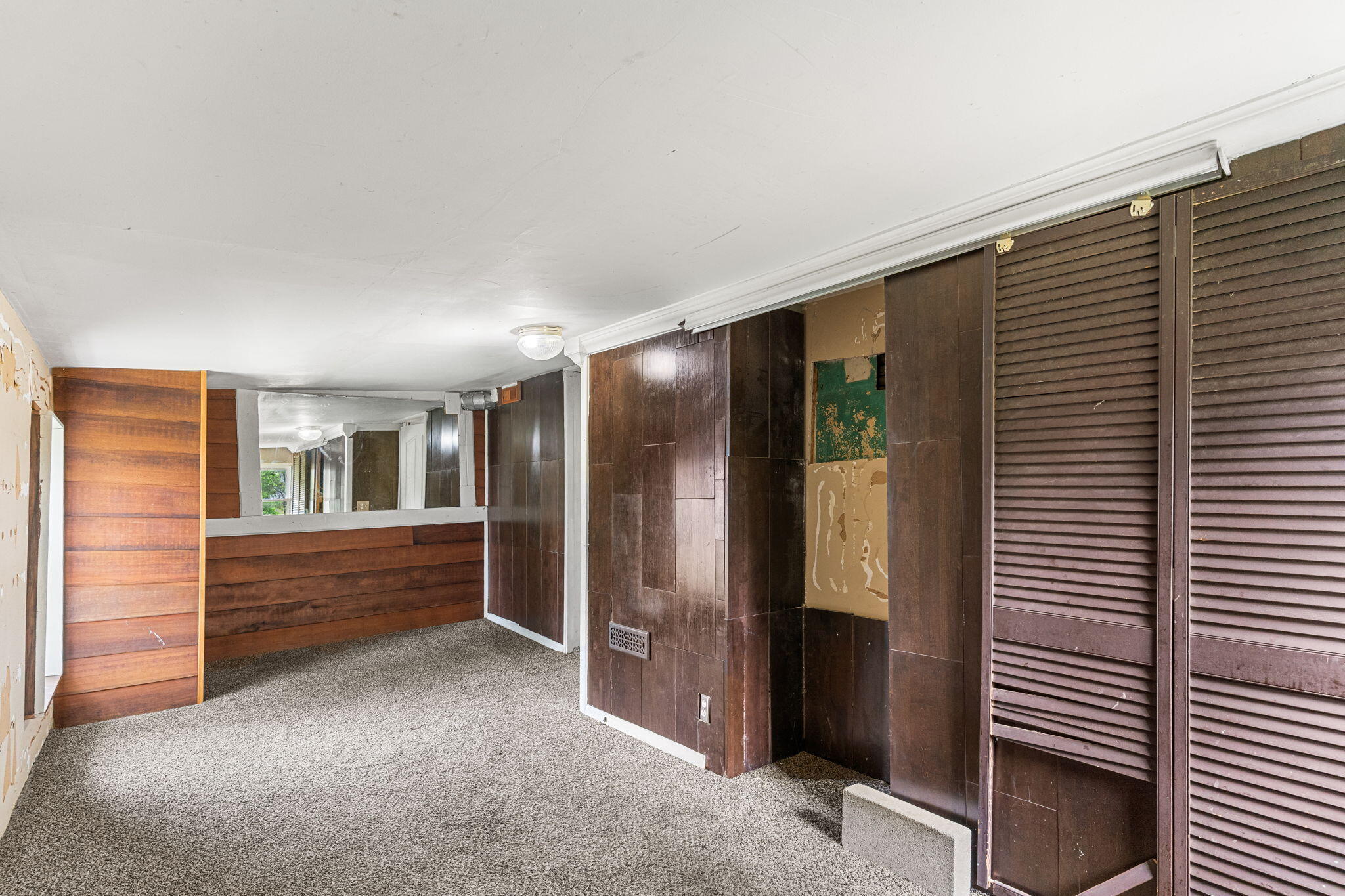 105 E Arlington Avenue, North Judson, IN 46366; Image #10