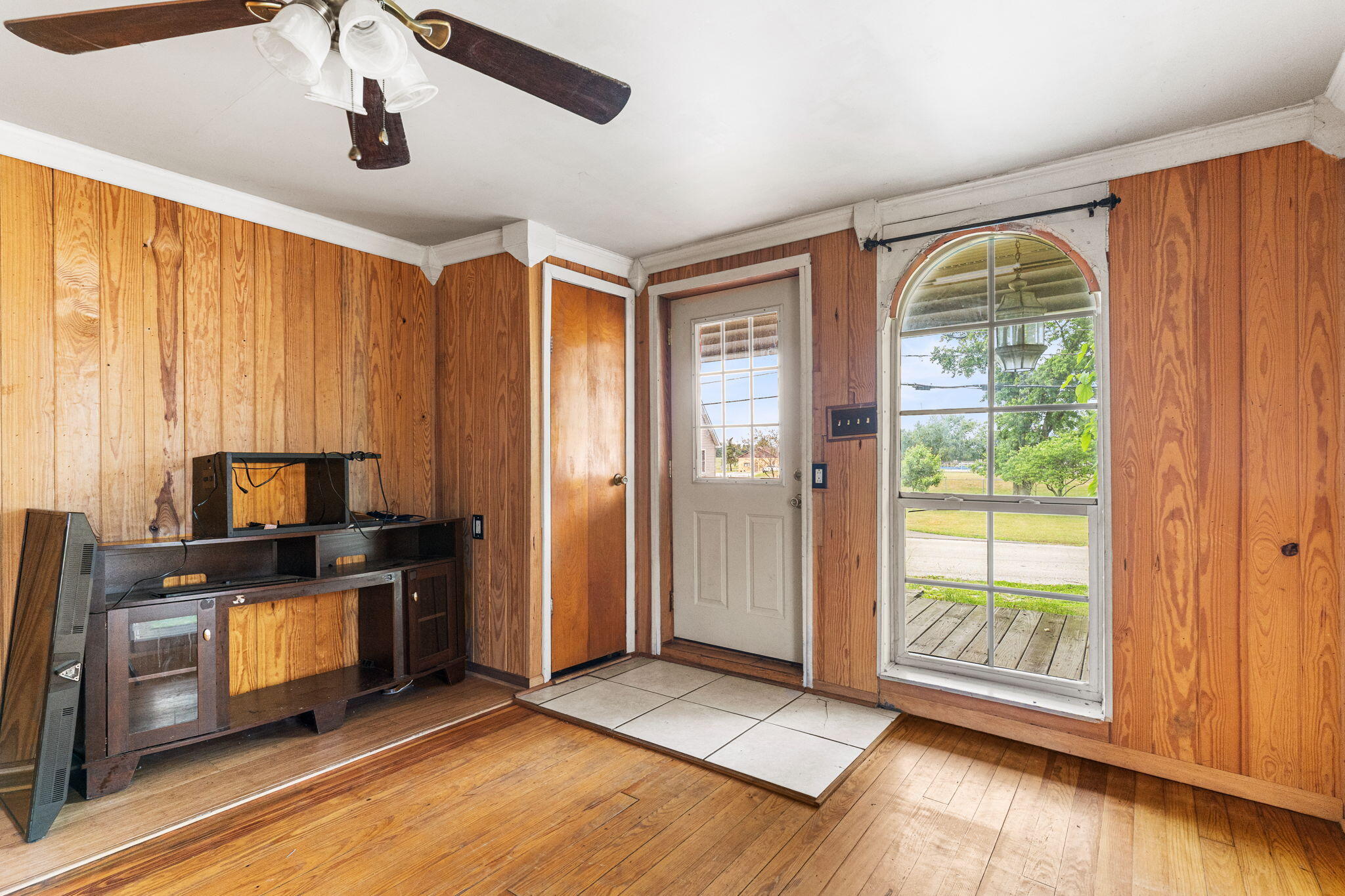 105 E Arlington Avenue, North Judson, IN 46366; Image #2