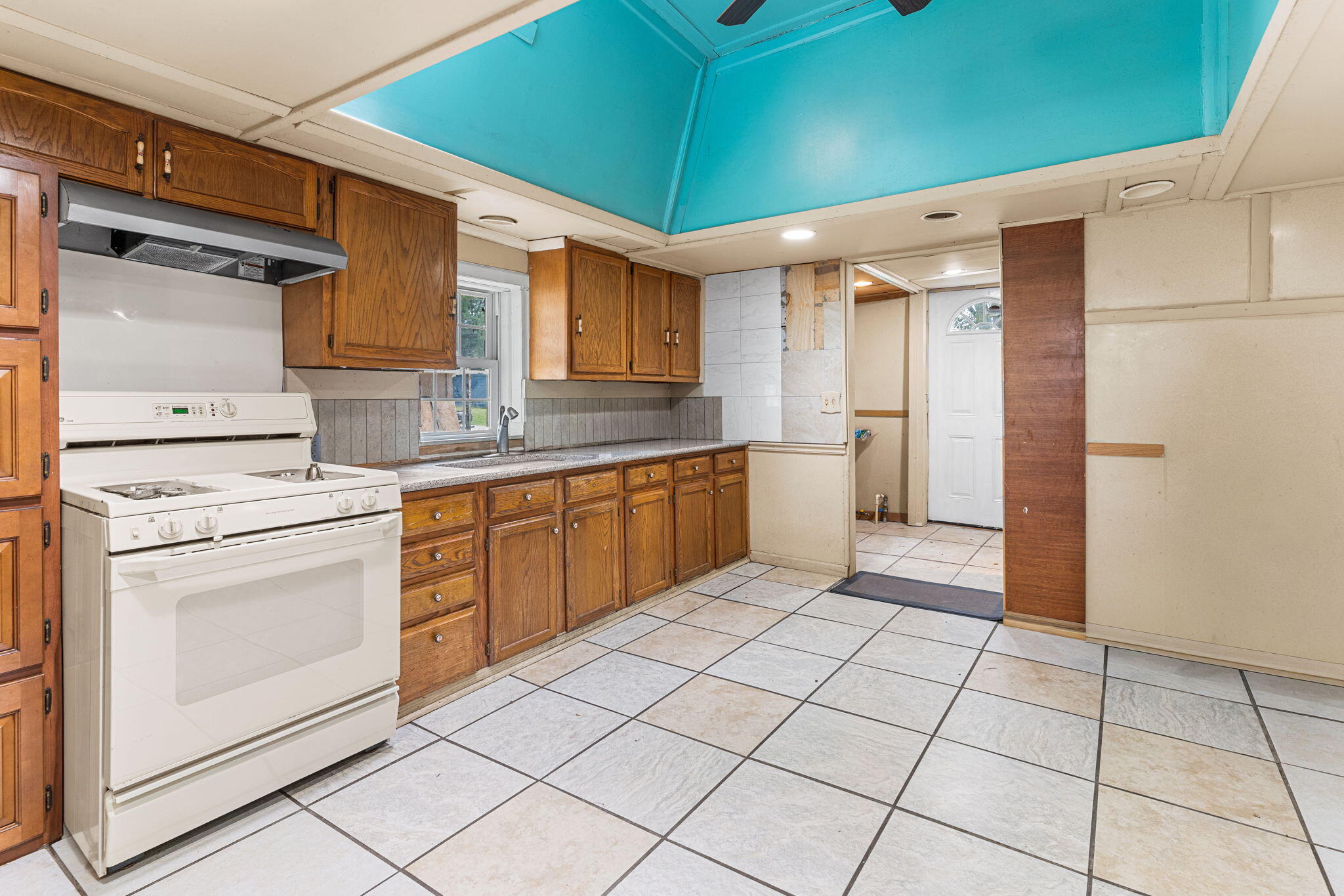 105 E Arlington Avenue, North Judson, IN 46366; Image #4