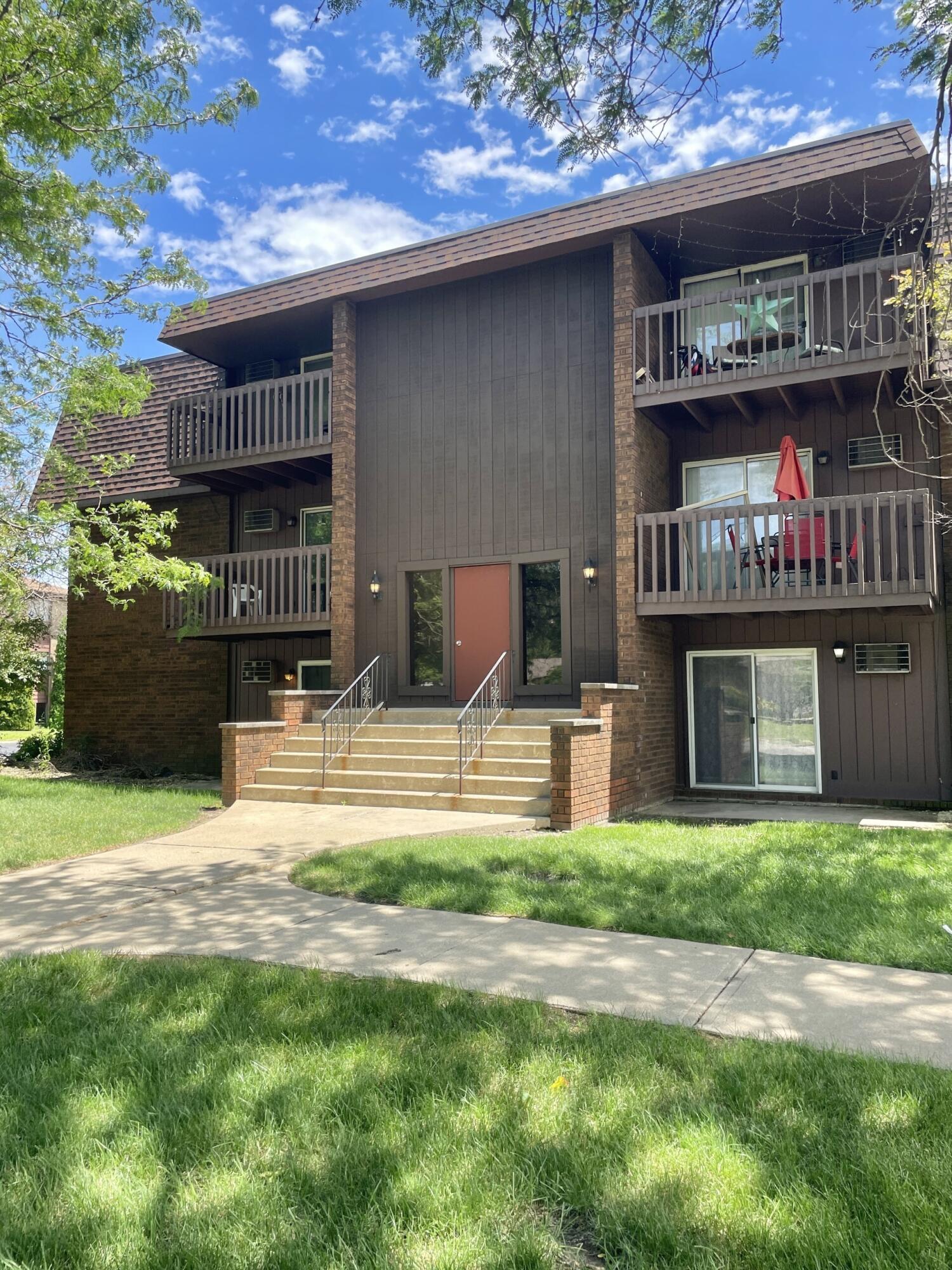 10047 Kennedy Avenue, Highland, IN #2b, 46322; Image #1