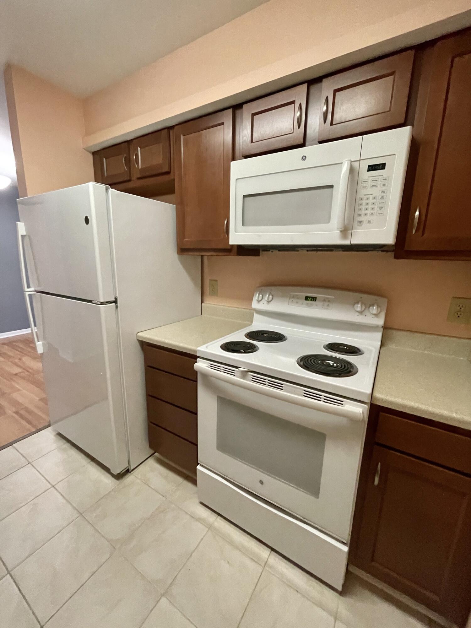 10047 Kennedy Avenue, Highland, IN #2b, 46322; Image #7