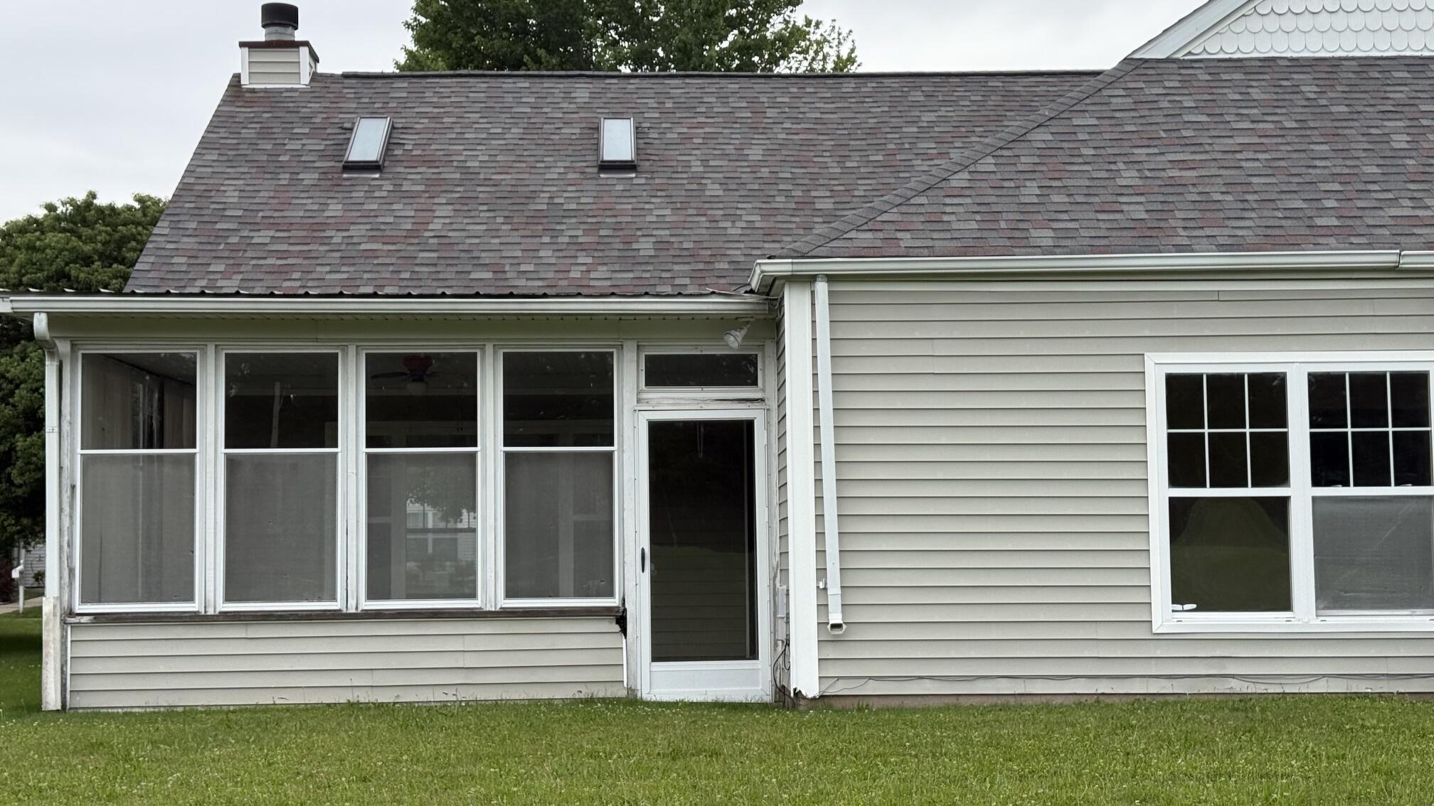 9247 Norris Drive, Hobart, IN 46342; Image #3