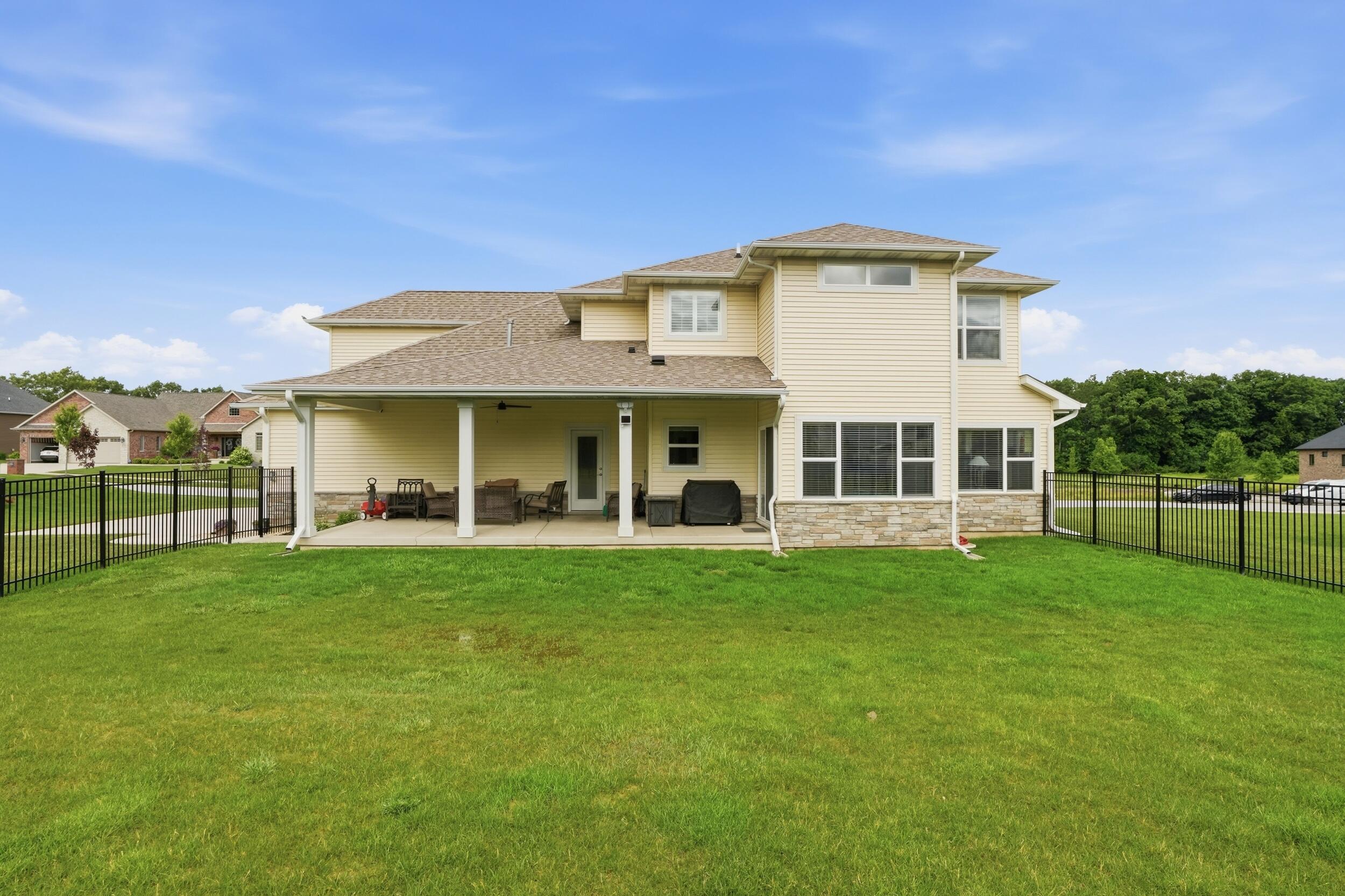 8605 Manor House Drive, St. John, IN 46373; Image #2
