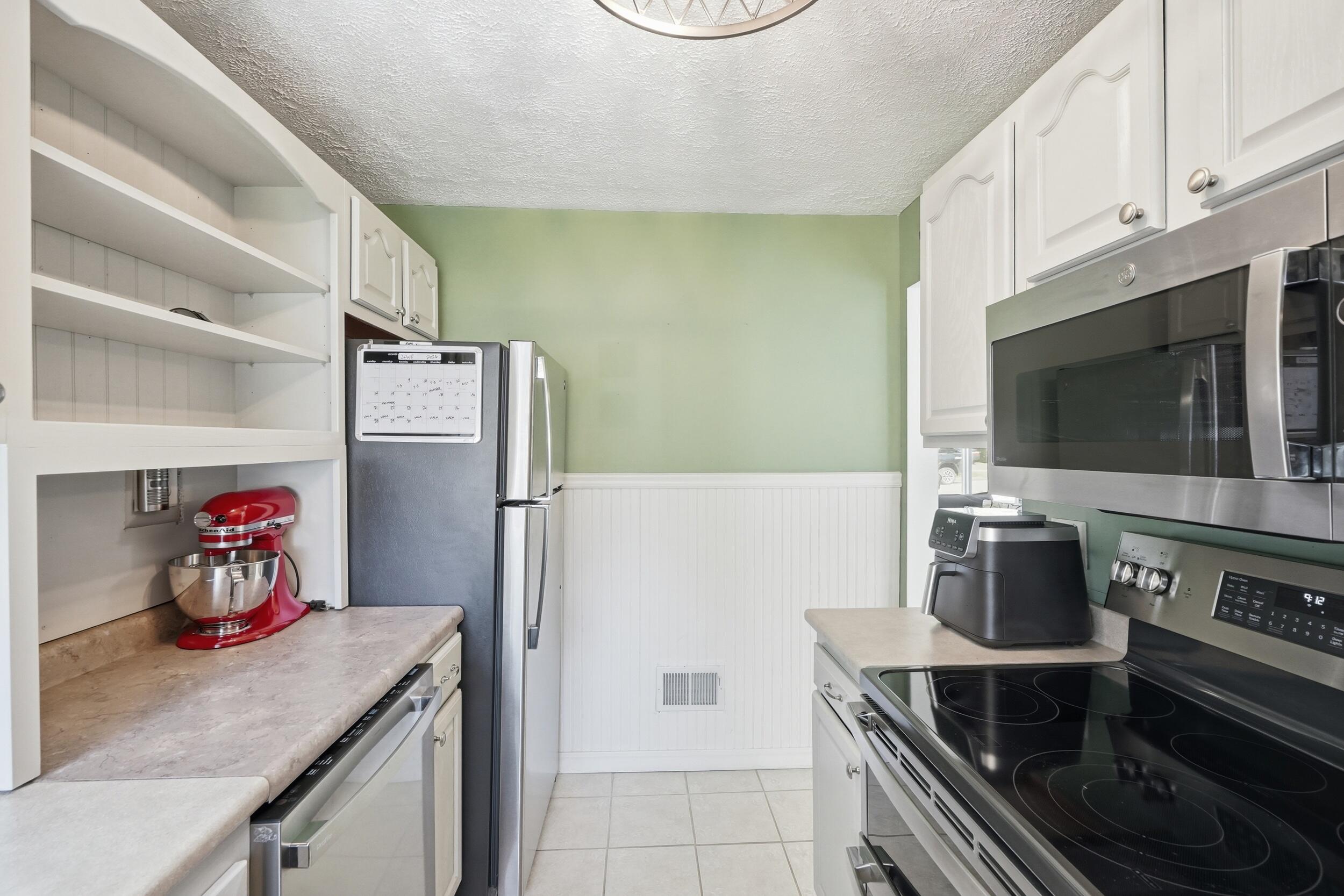 2325 Vigo Street, Lake Station, IN 46405; Image #7
