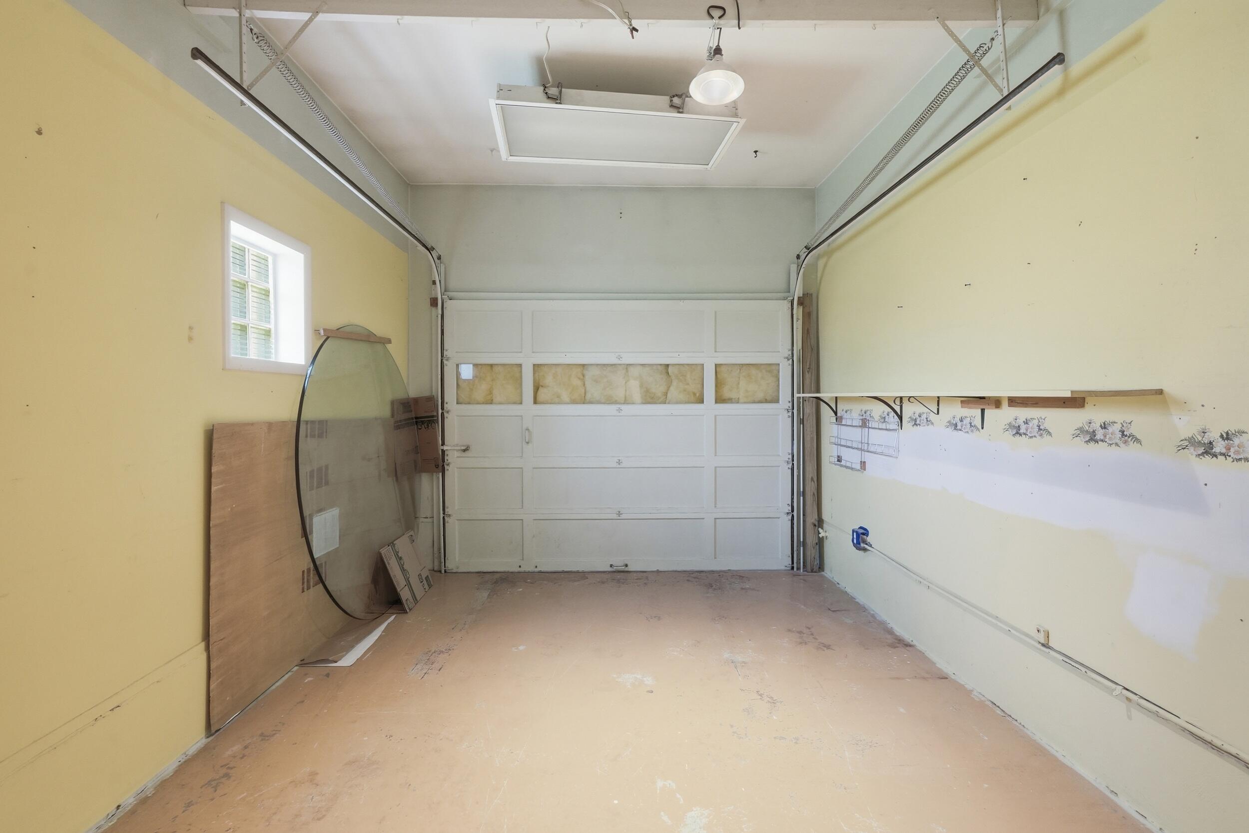 2725 Wells Street, Lake Station, IN 46405; Image #16