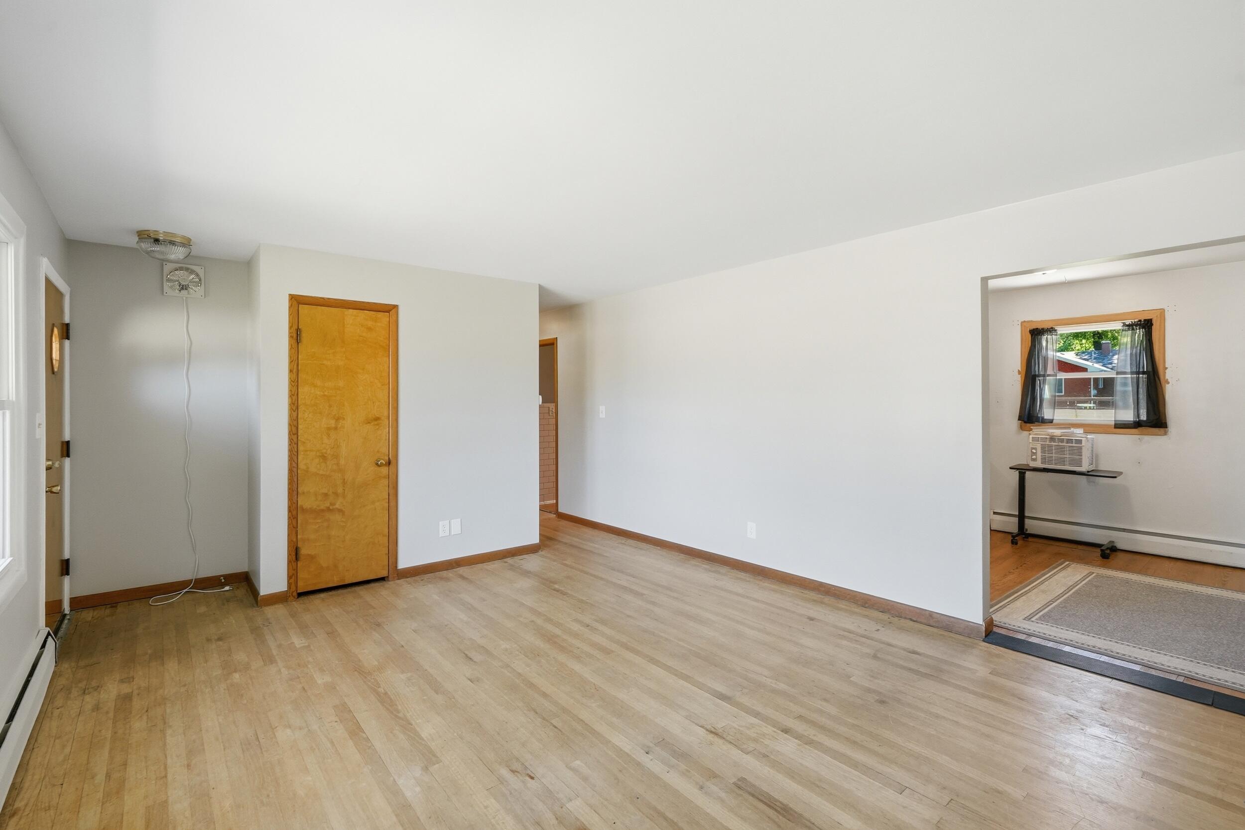 2725 Wells Street, Lake Station, IN 46405; Image #5