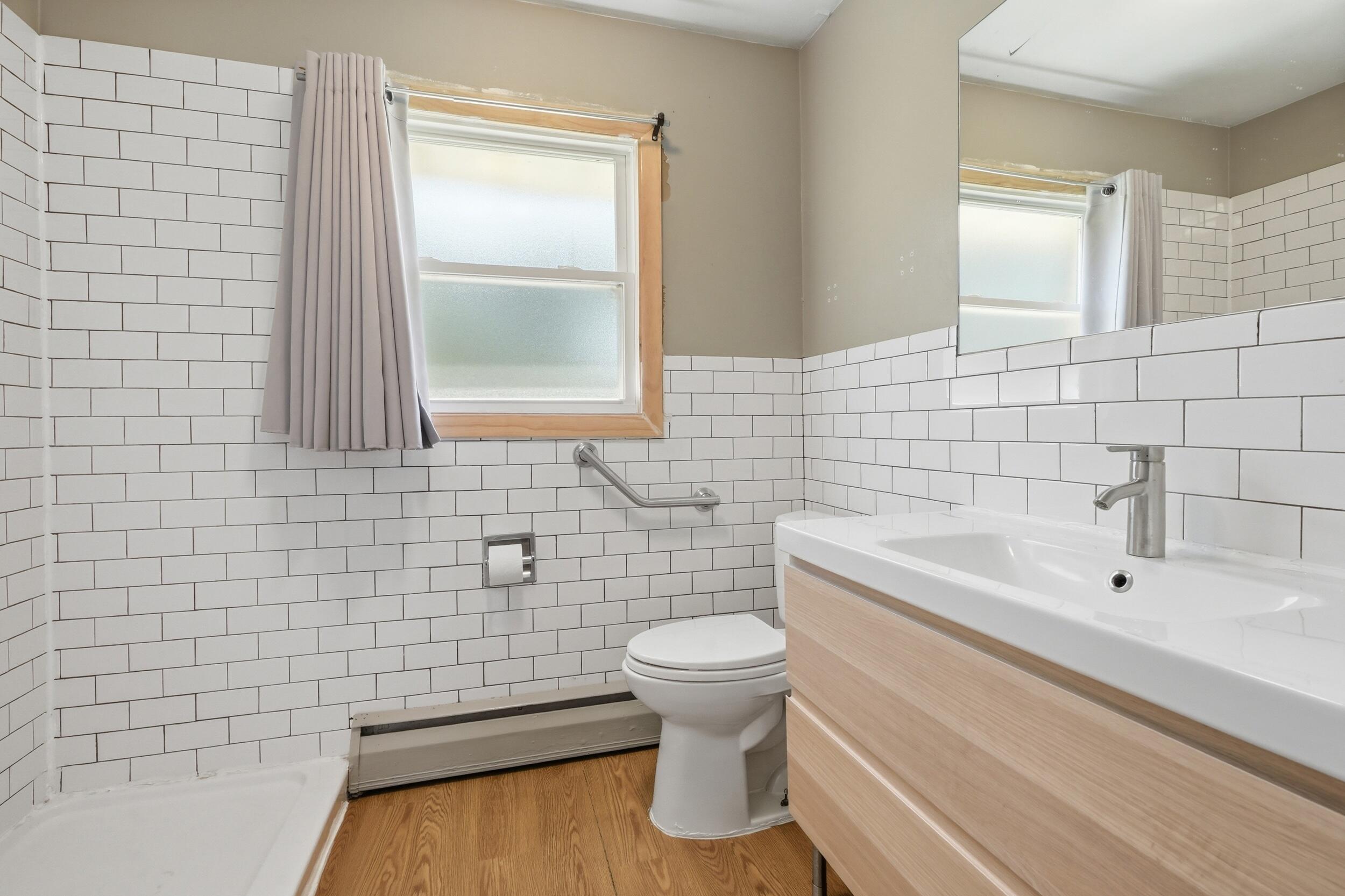 2725 Wells Street, Lake Station, IN 46405; Image #9