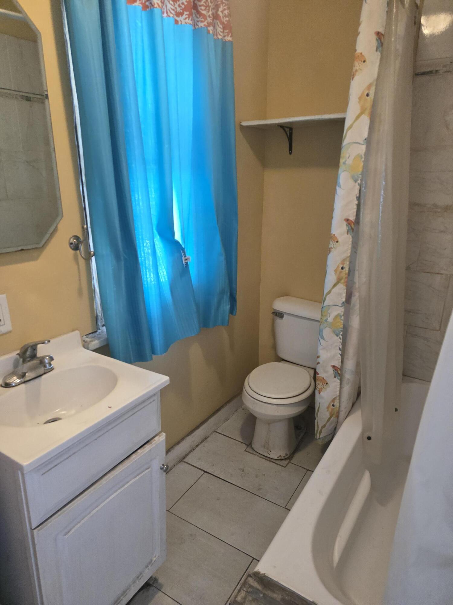 437 Jackson Street, Gary, IN 46402; Image #20