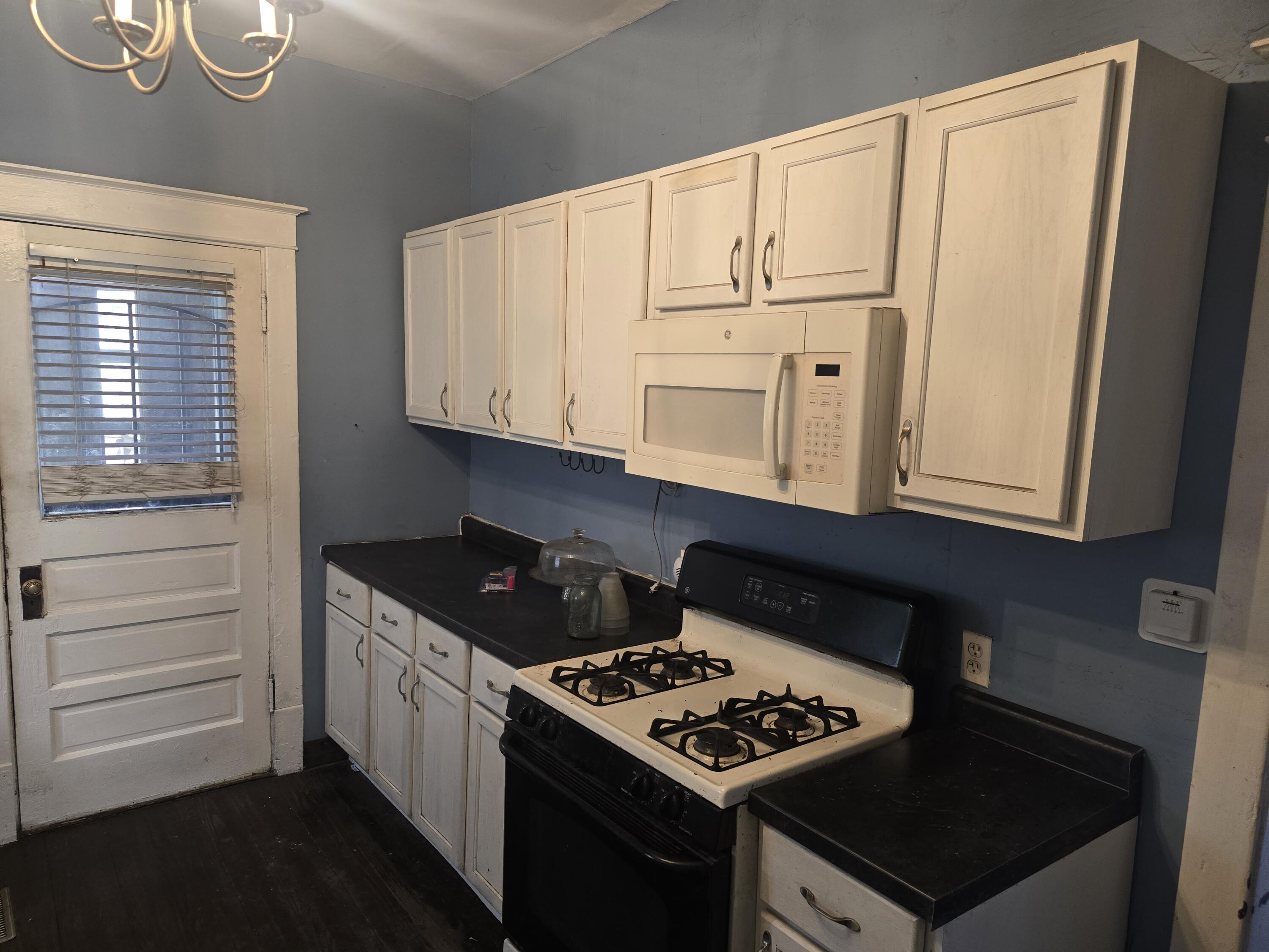 437 Jackson Street, Gary, IN 46402; Image #8