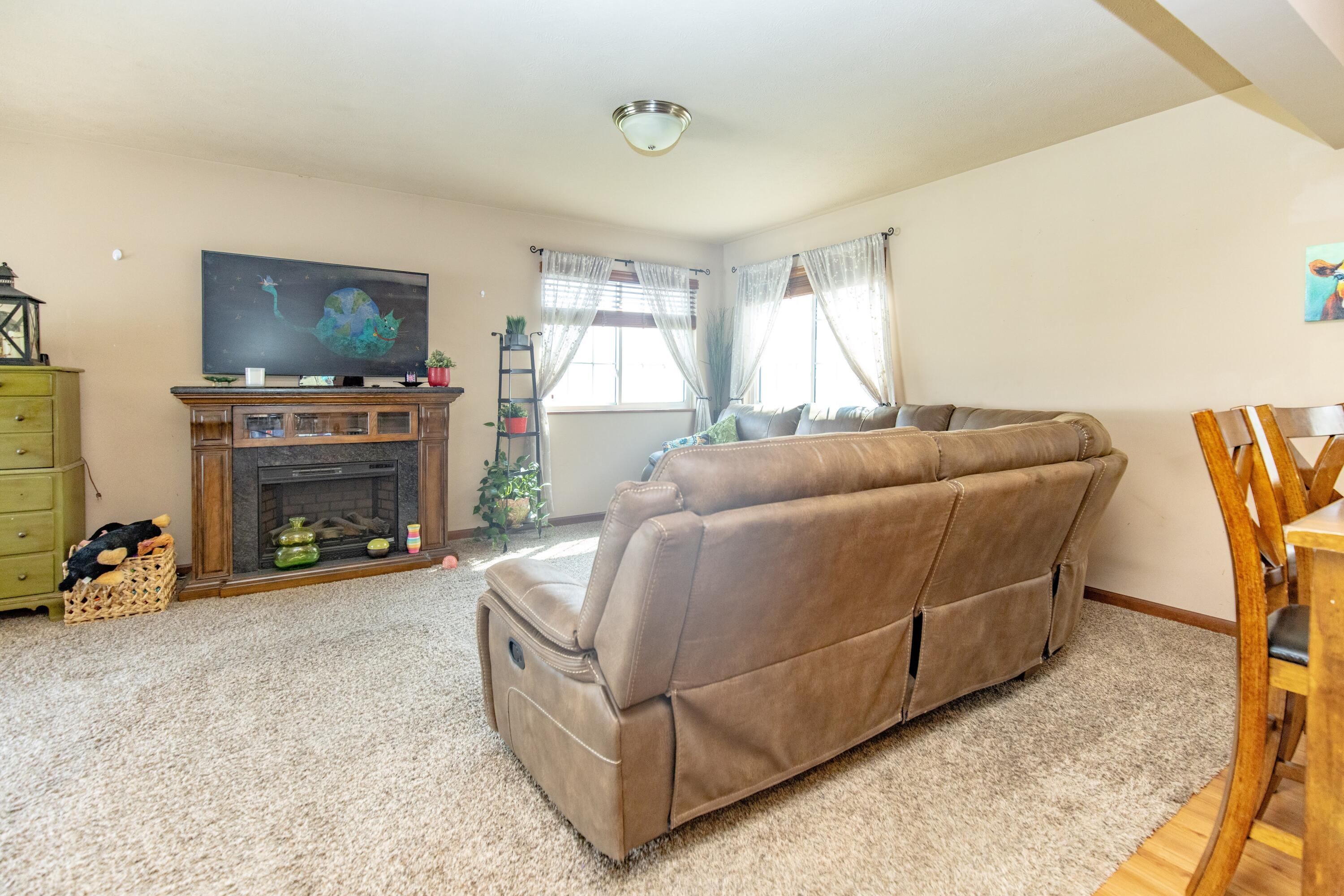 1370 Danvers Parkway, Valparaiso, IN 46385; Image #10