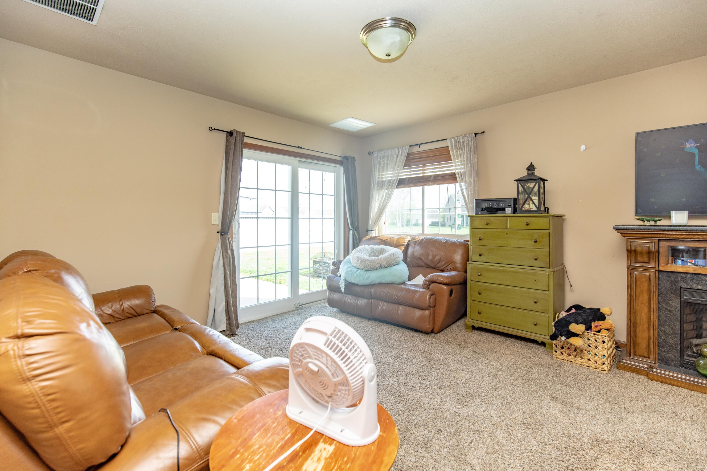 1370 Danvers Parkway, Valparaiso, IN 46385; Image #11
