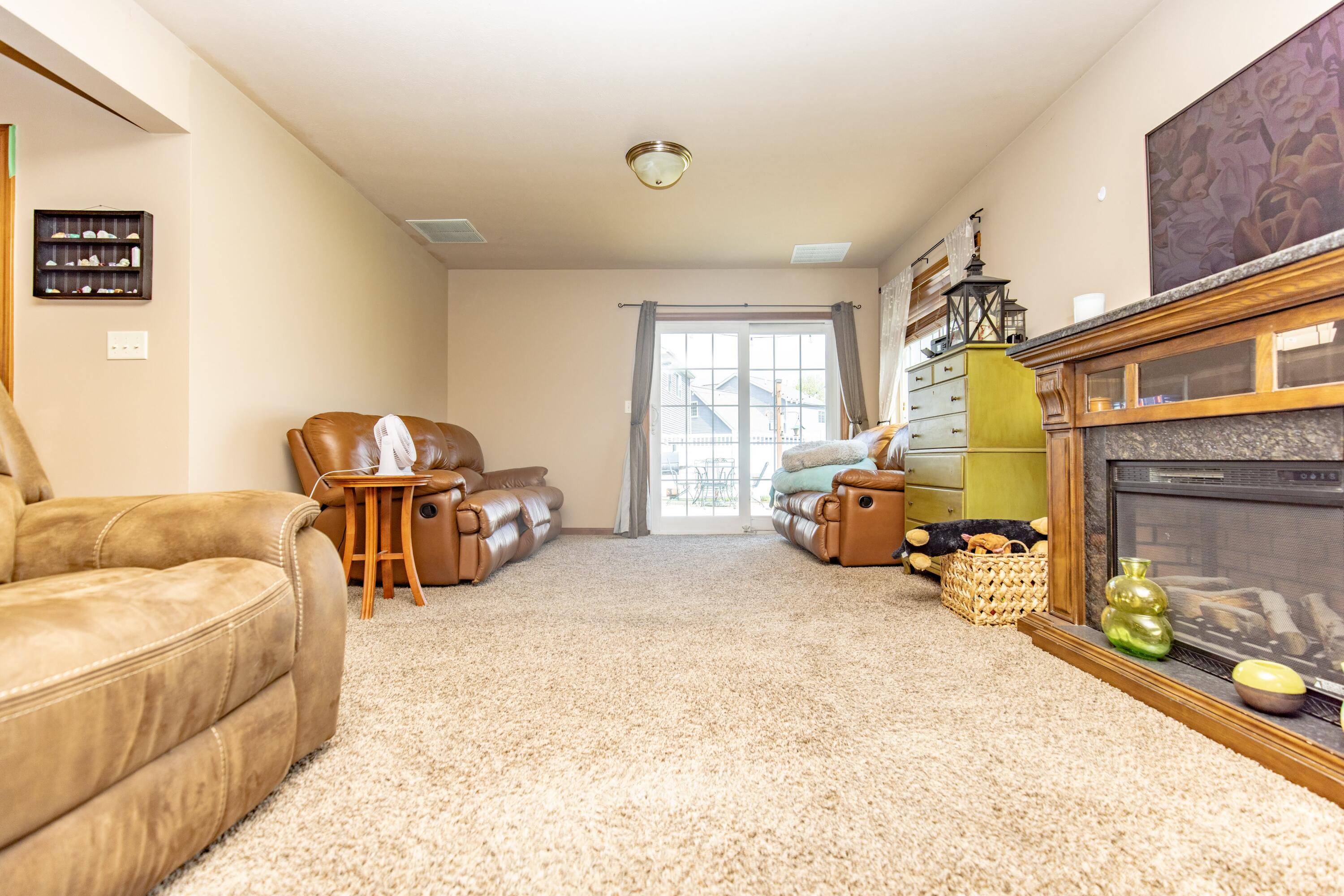 1370 Danvers Parkway, Valparaiso, IN 46385; Image #12