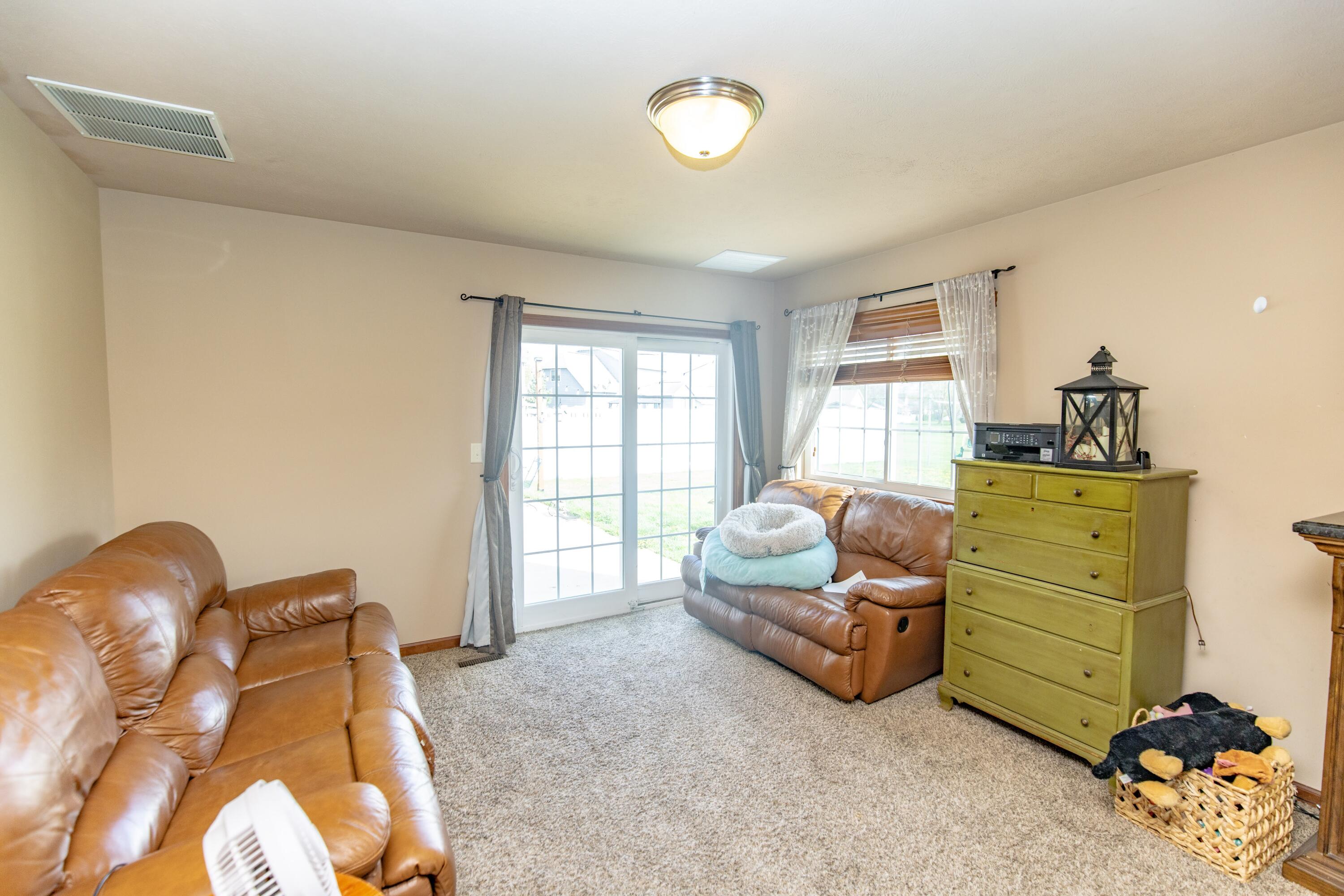 1370 Danvers Parkway, Valparaiso, IN 46385; Image #14