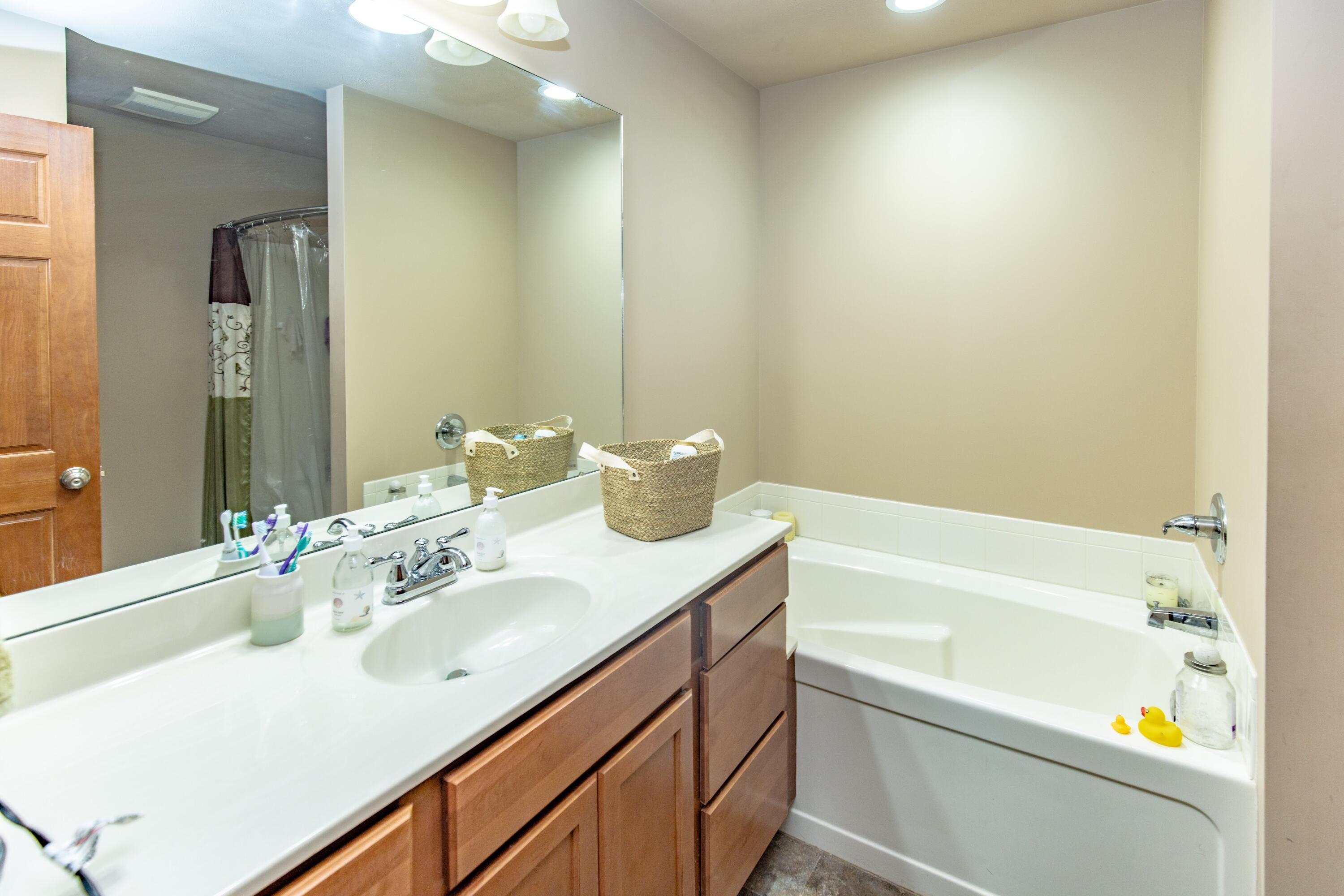 1370 Danvers Parkway, Valparaiso, IN 46385; Image #24