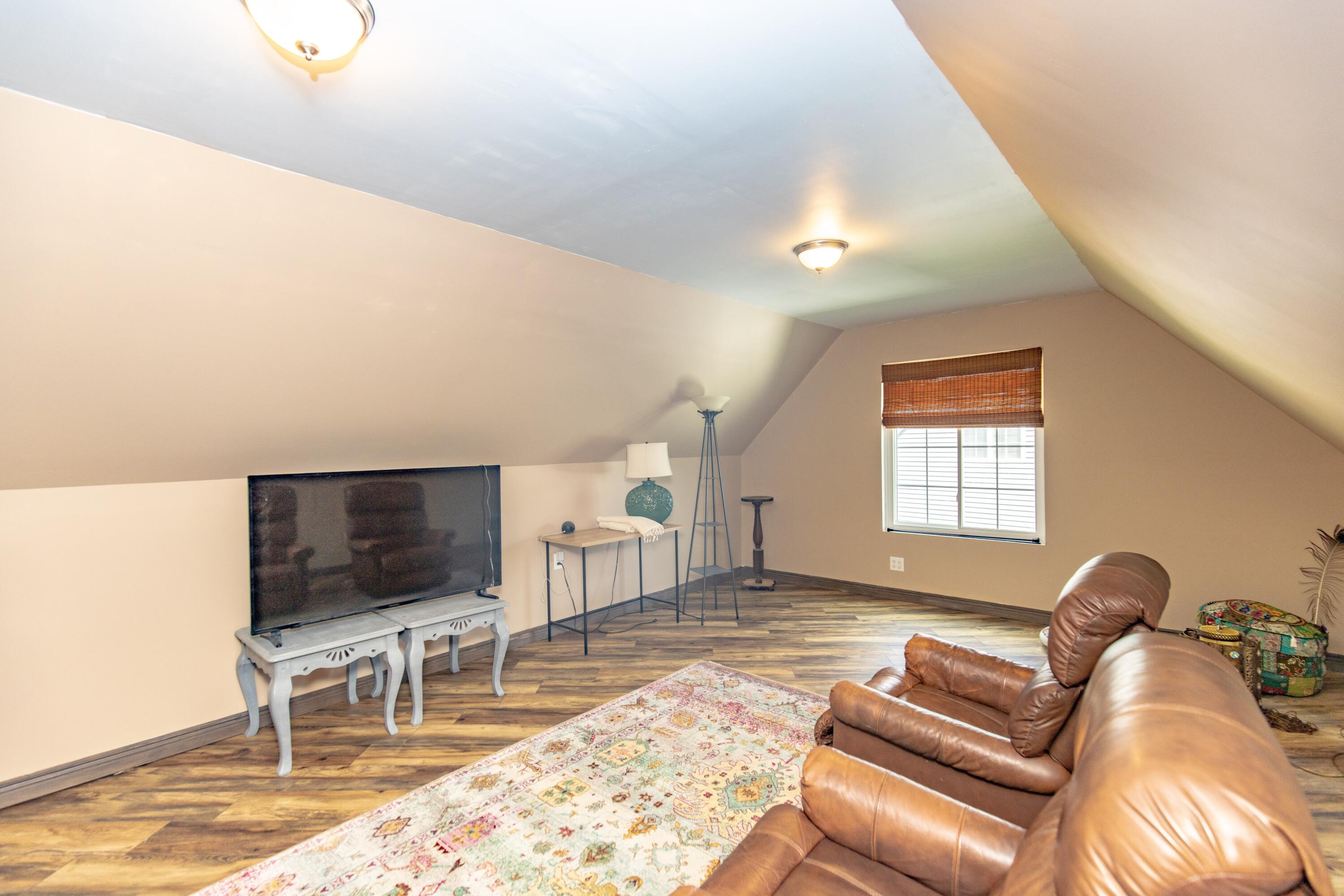 1370 Danvers Parkway, Valparaiso, IN 46385; Image #26