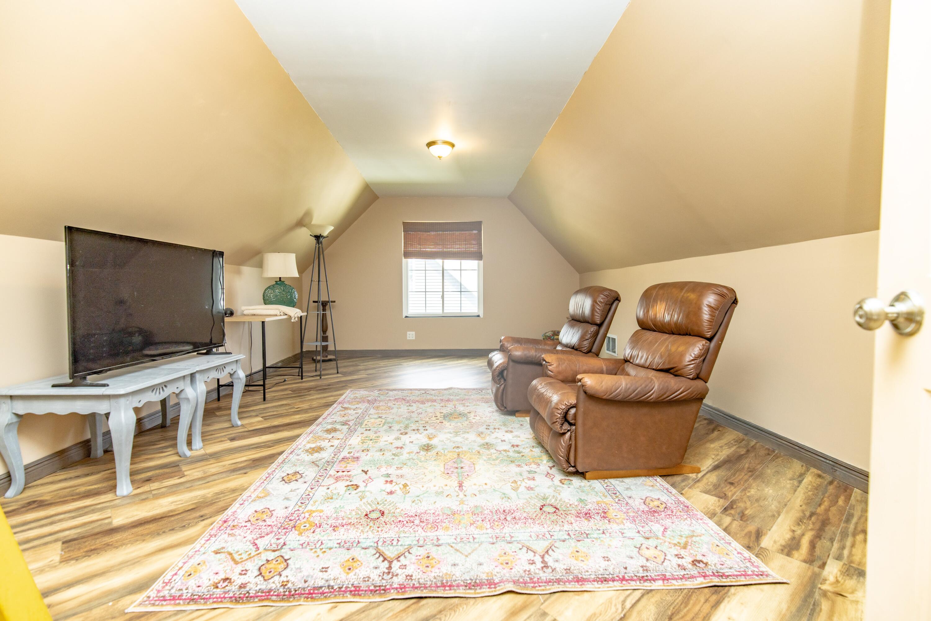 1370 Danvers Parkway, Valparaiso, IN 46385; Image #27