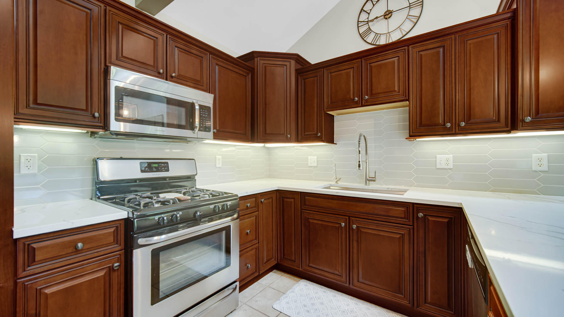 11031 Beacon Court, St. John, IN 46373; Image #8
