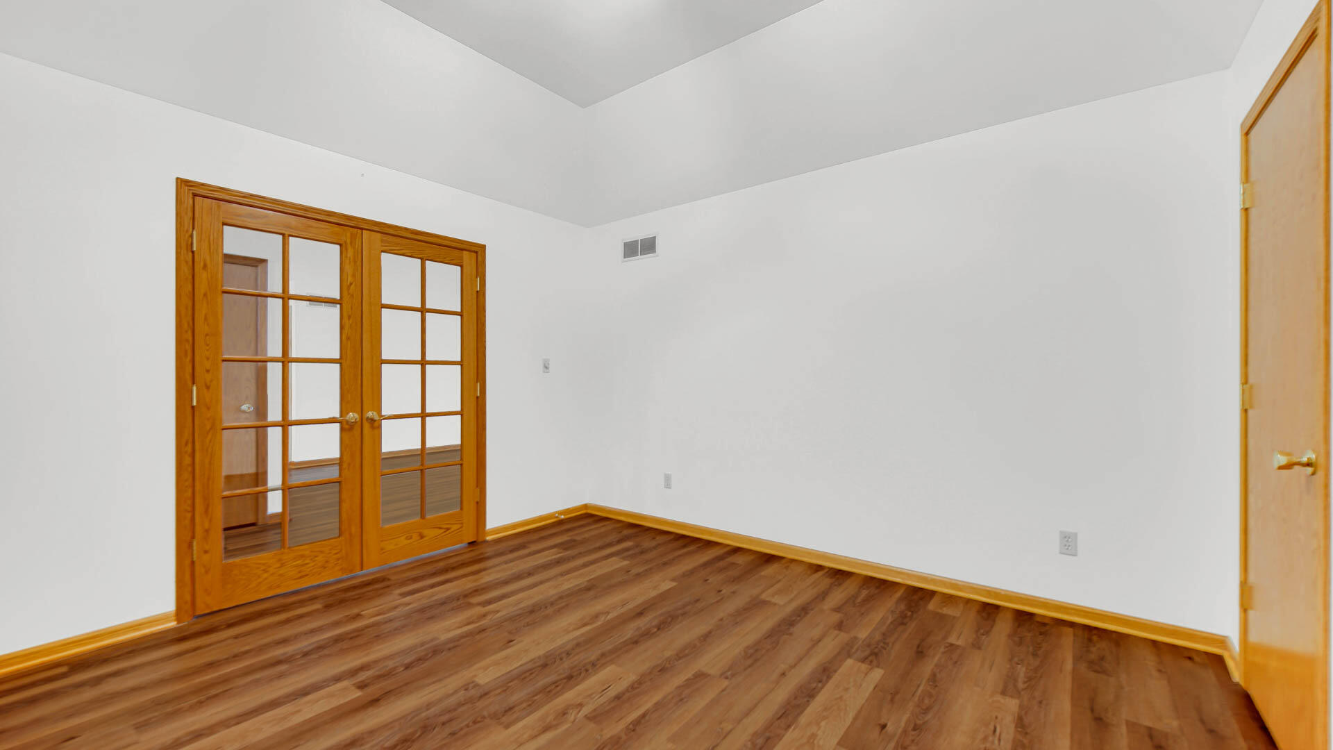 218 Summerhill Drive, Dyer, IN 46311; Image #15