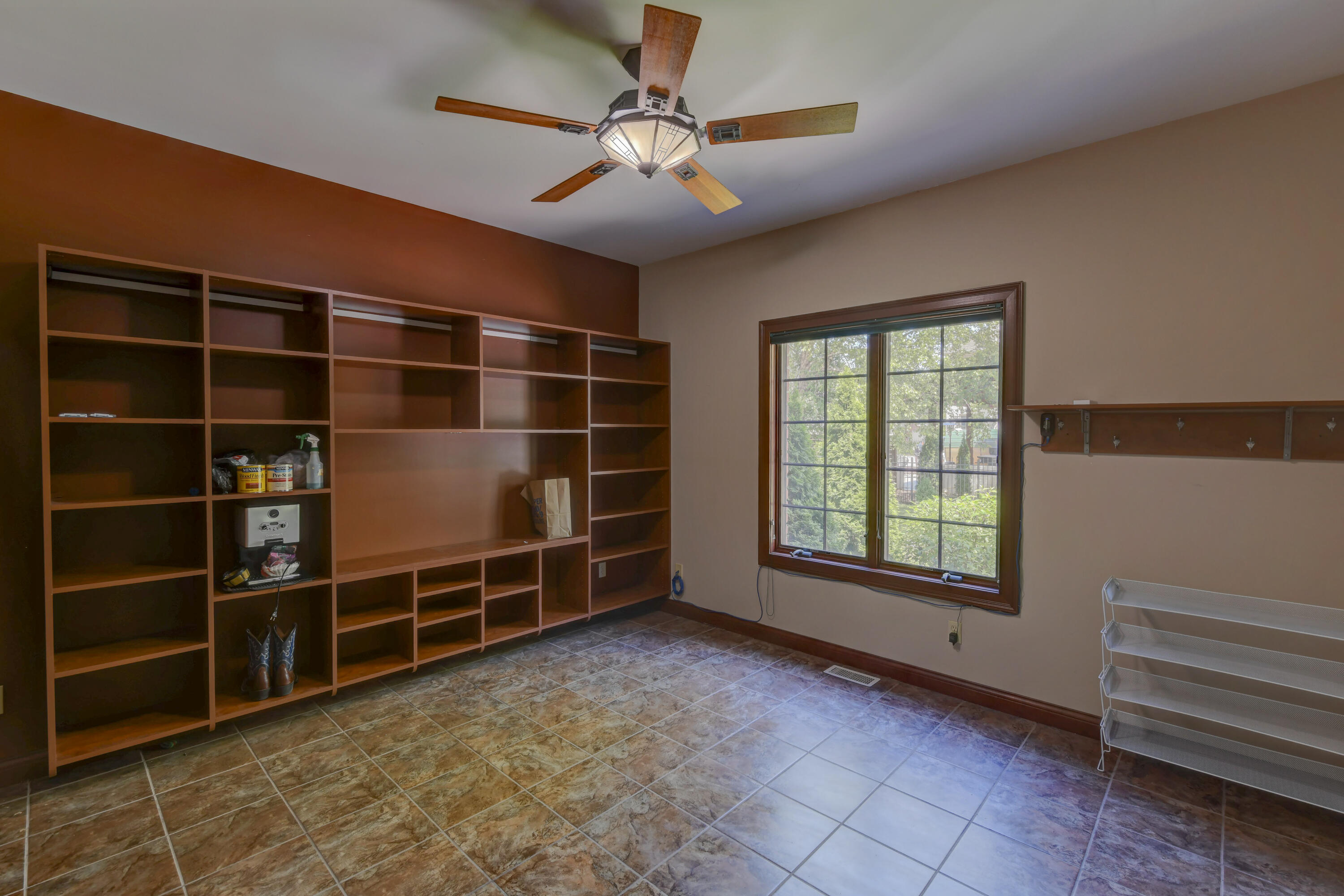9937 Tanglewood Court, Munster, IN 46321; Image #32