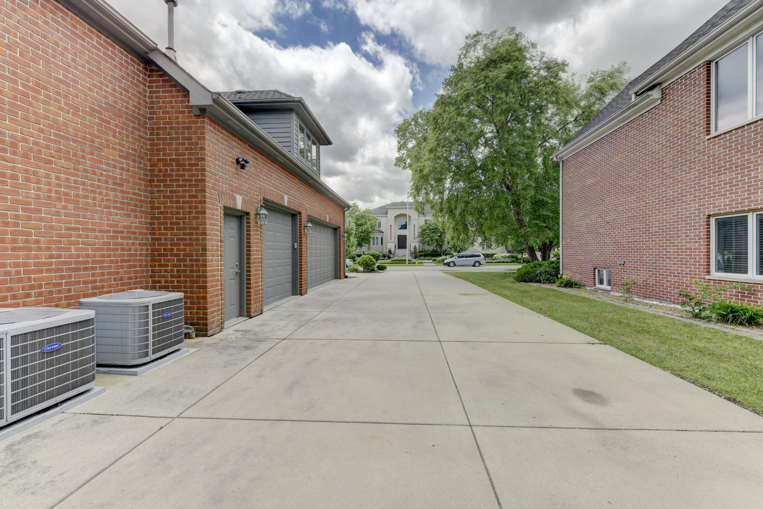 9937 Tanglewood Court, Munster, IN 46321; Image #6