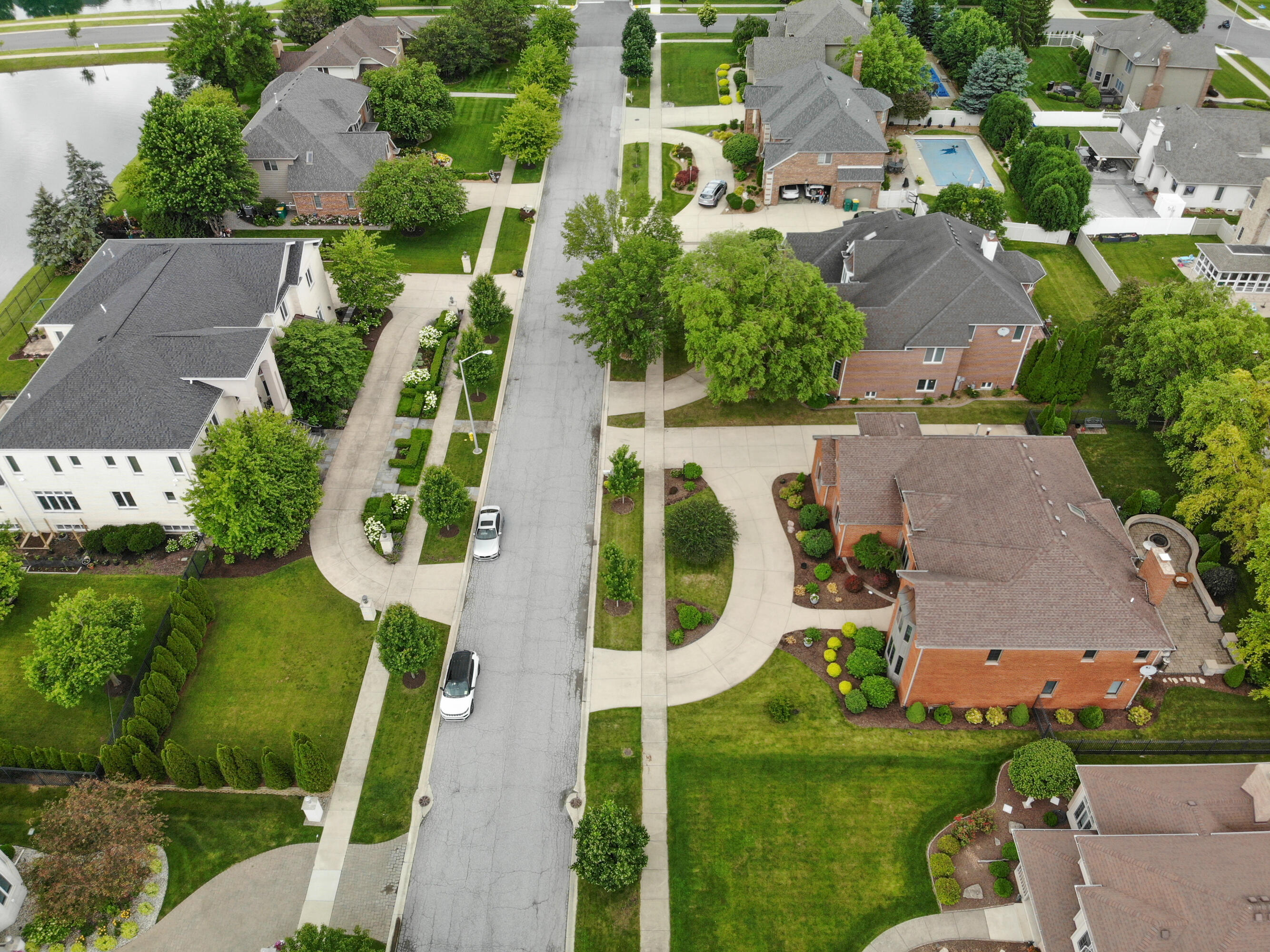 9937 Tanglewood Court, Munster, IN 46321; Image #60