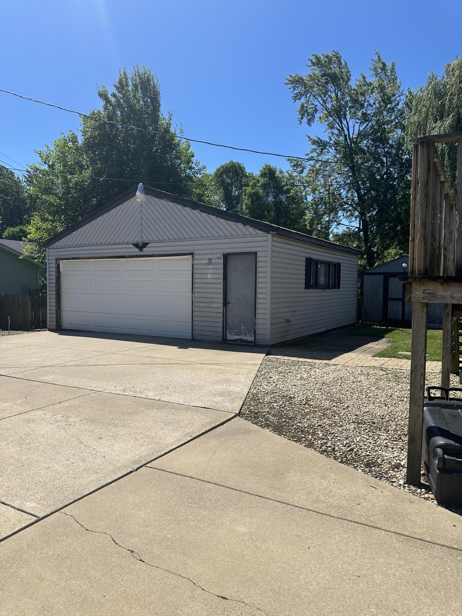 1243 N Lafayette Court, Griffith, IN 46319; Image #16