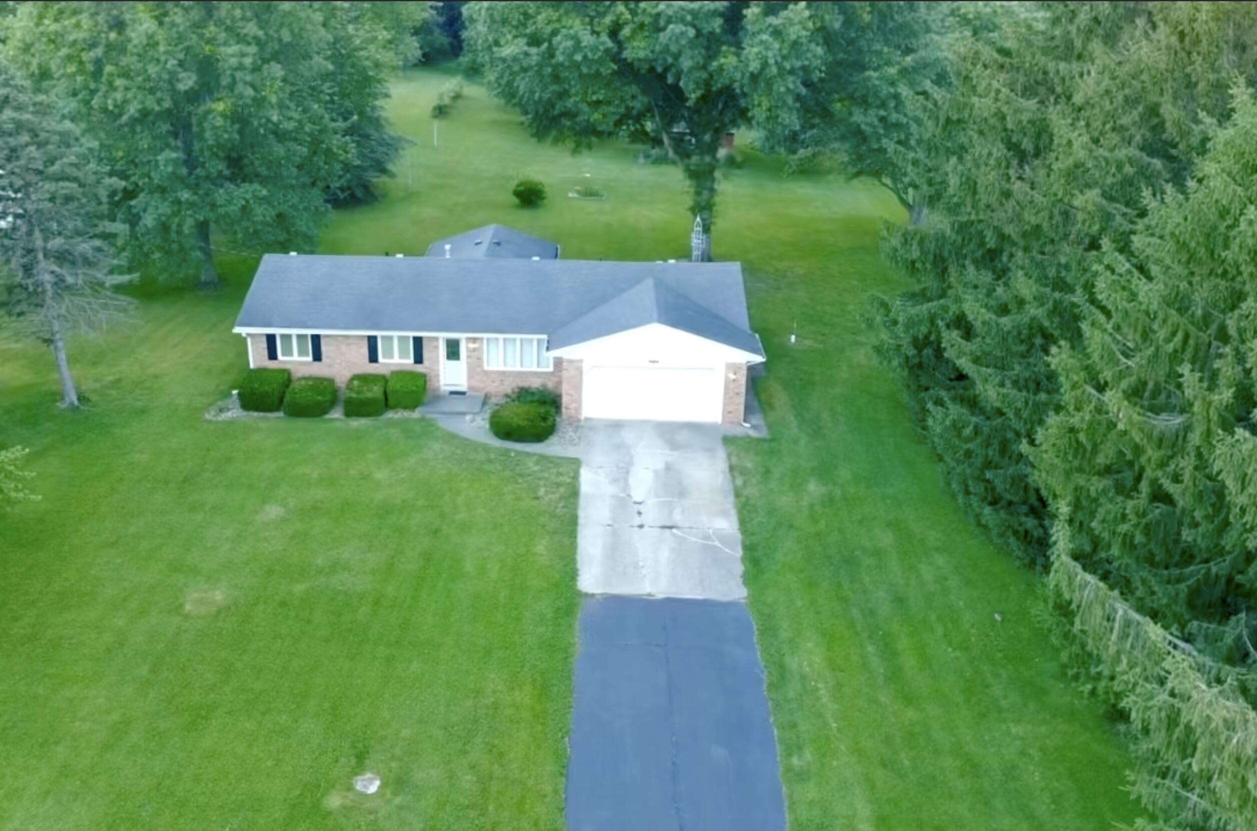 6266 N 900 E, New Carlisle, IN 46552; Image #2