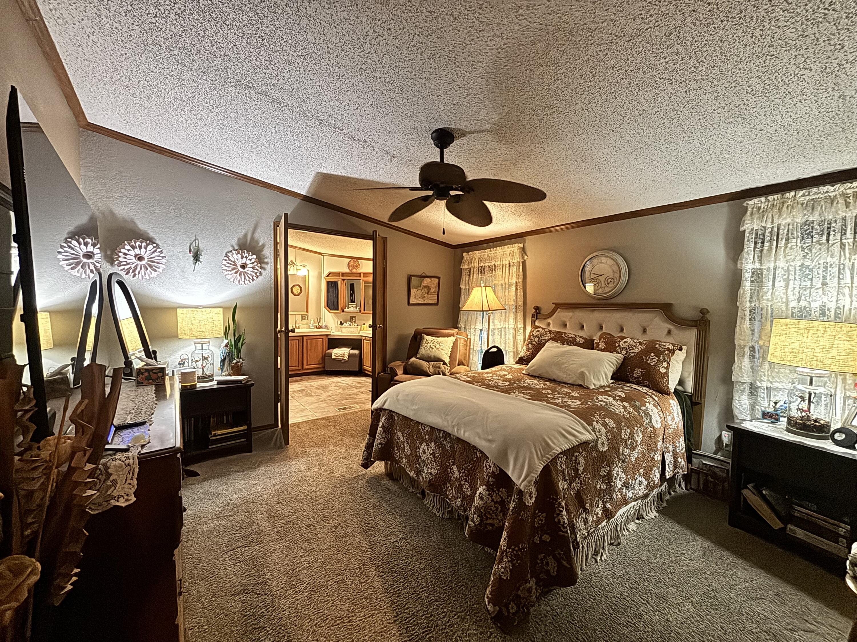 922 W 250 N, Morocco, IN 47963; Image #16