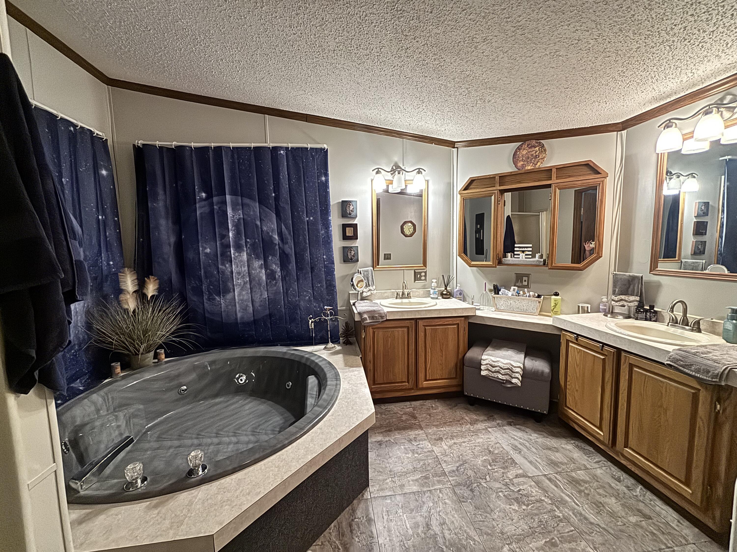922 W 250 N, Morocco, IN 47963; Image #17