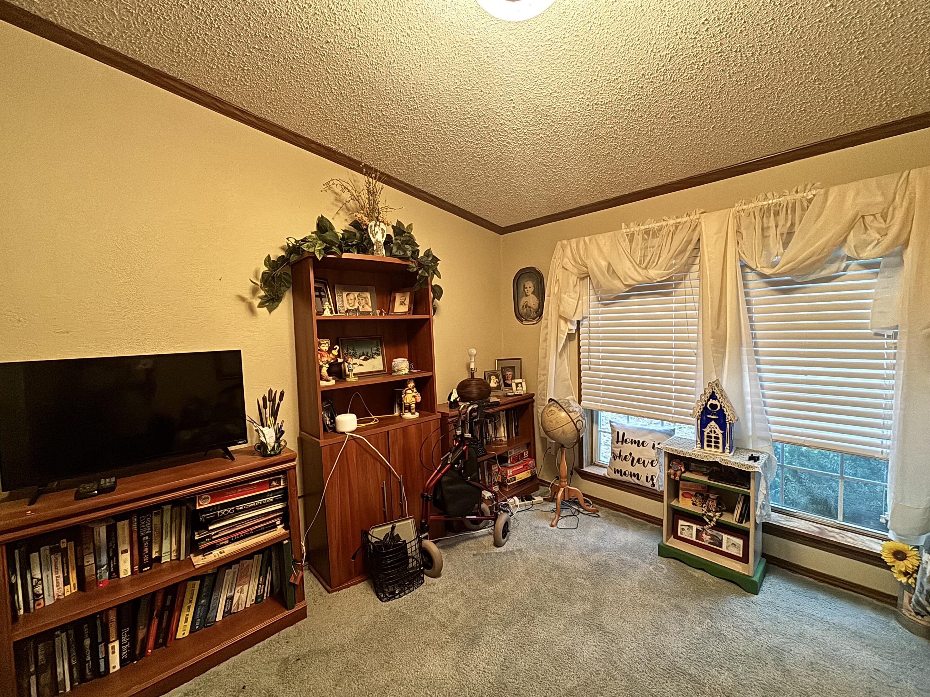 922 W 250 N, Morocco, IN 47963; Image #24