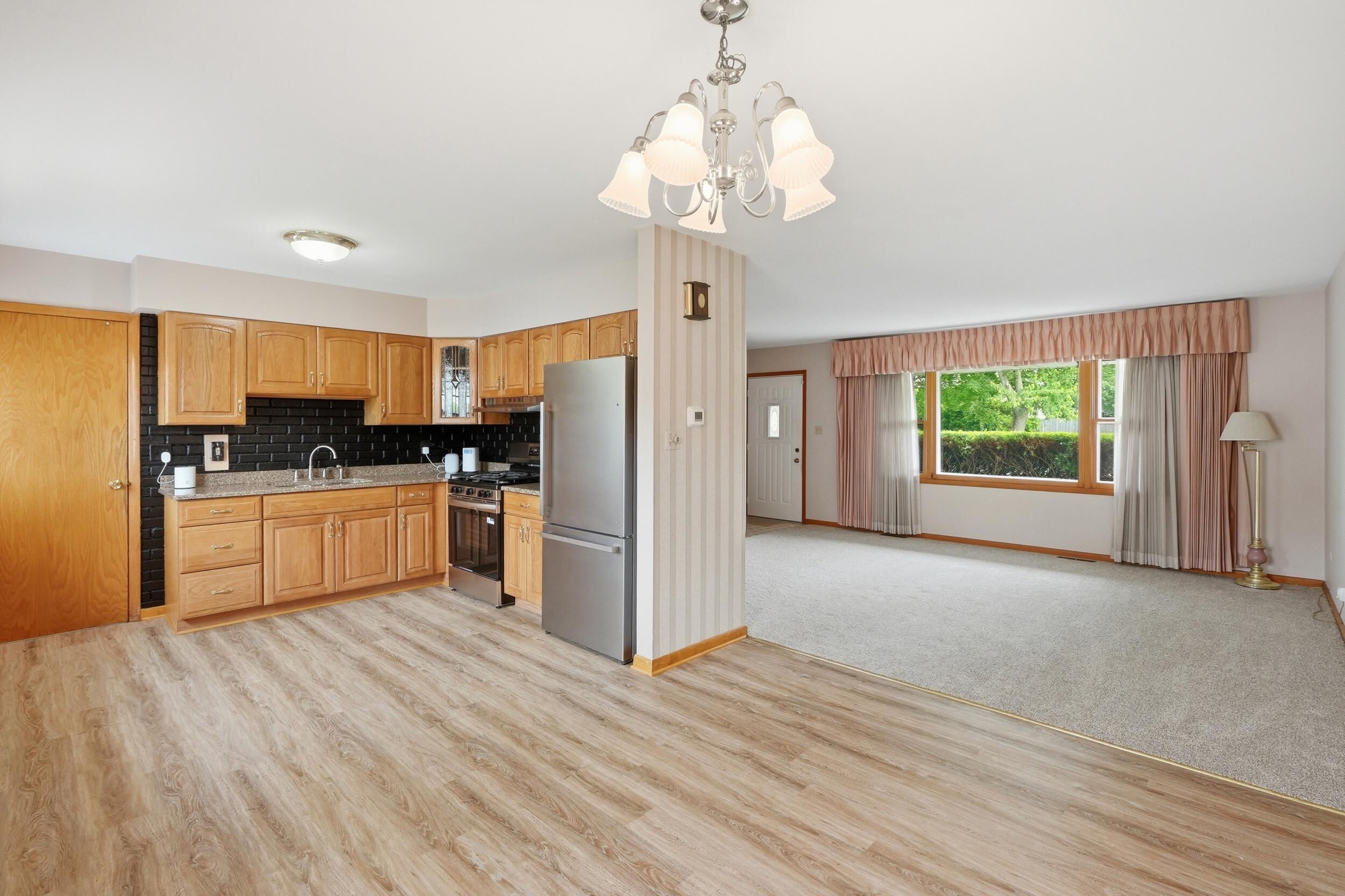 725 W 70th Avenue, Merrillville, IN 46410; Image #11