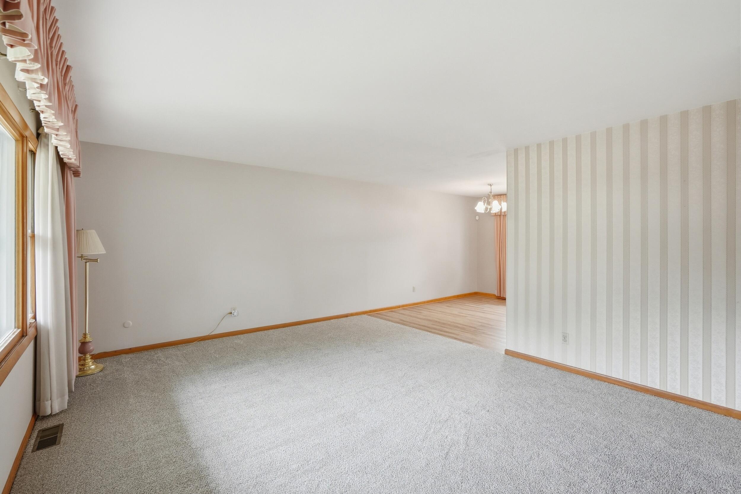 725 W 70th Avenue, Merrillville, IN 46410; Image #5