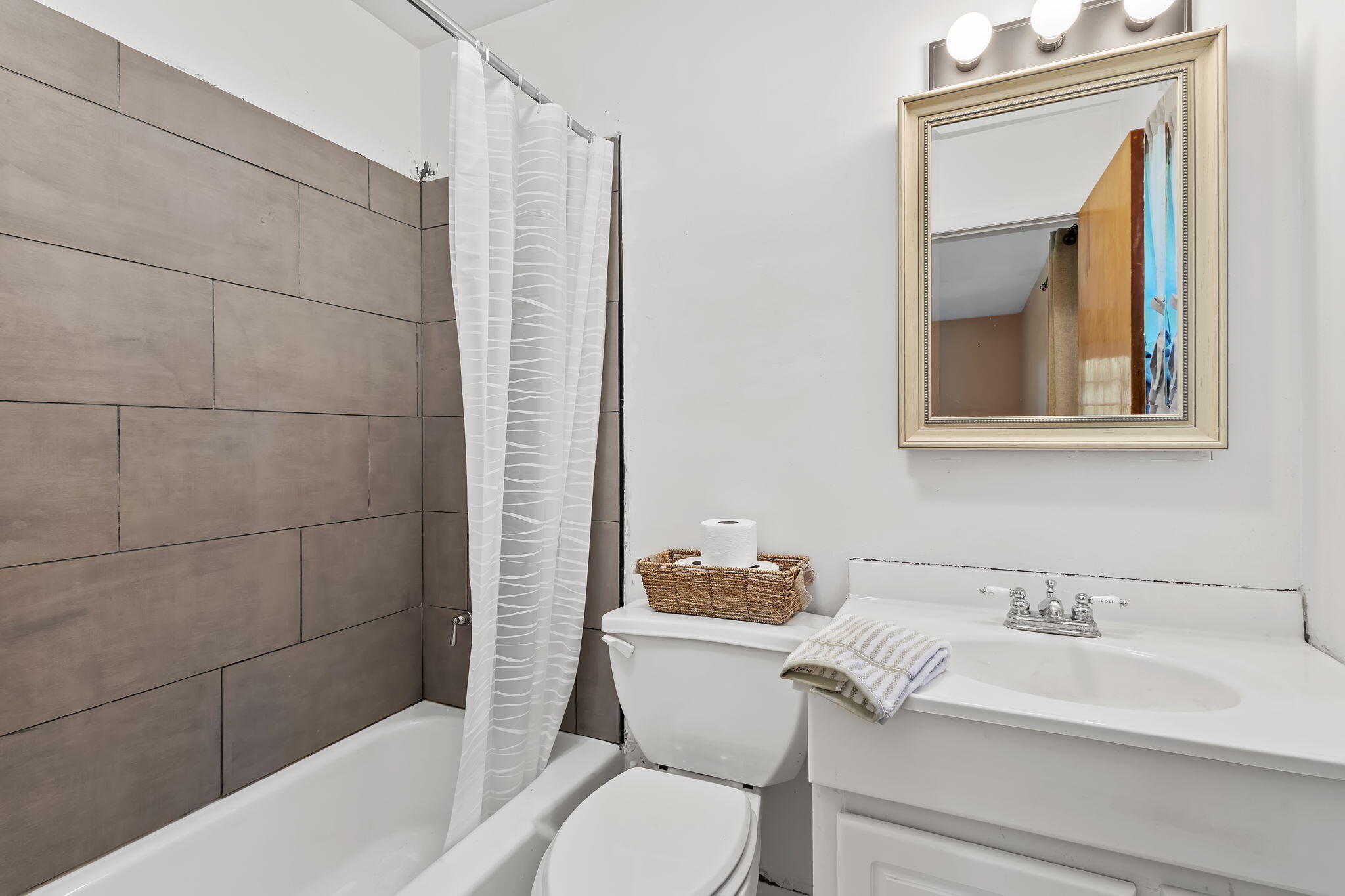 228 Weblos Trail, Valparaiso, IN 46385; Image #20