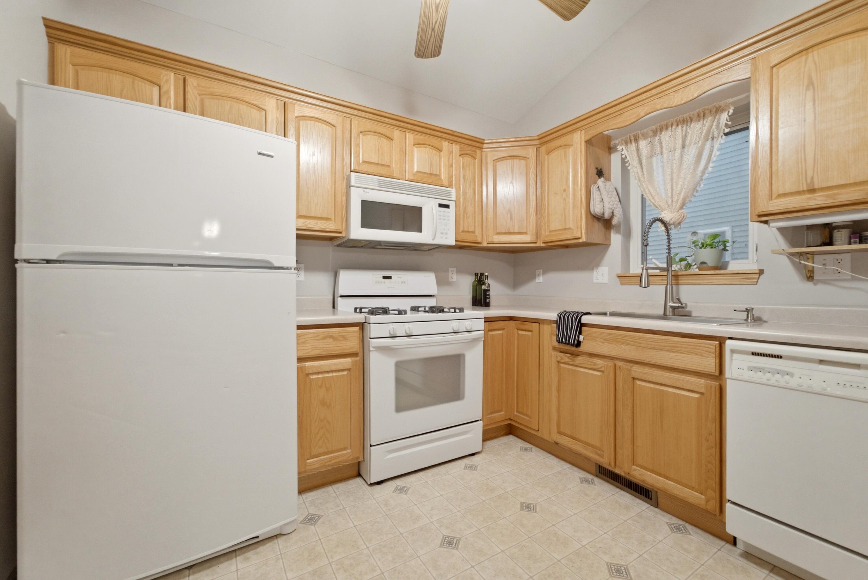 2784 Barberry Drive, Hobart, IN 46342; Image #10