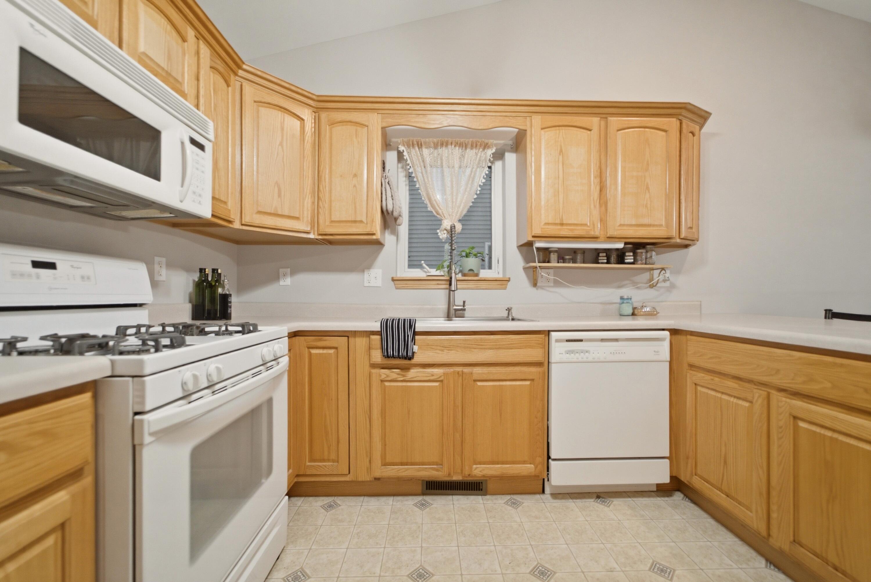 2784 Barberry Drive, Hobart, IN 46342; Image #12