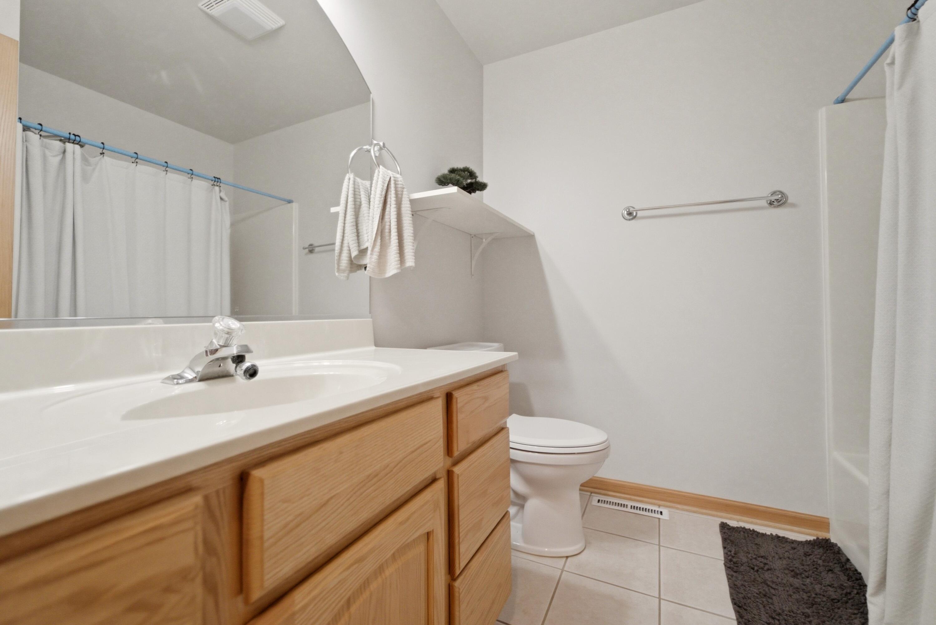 2784 Barberry Drive, Hobart, IN 46342; Image #15