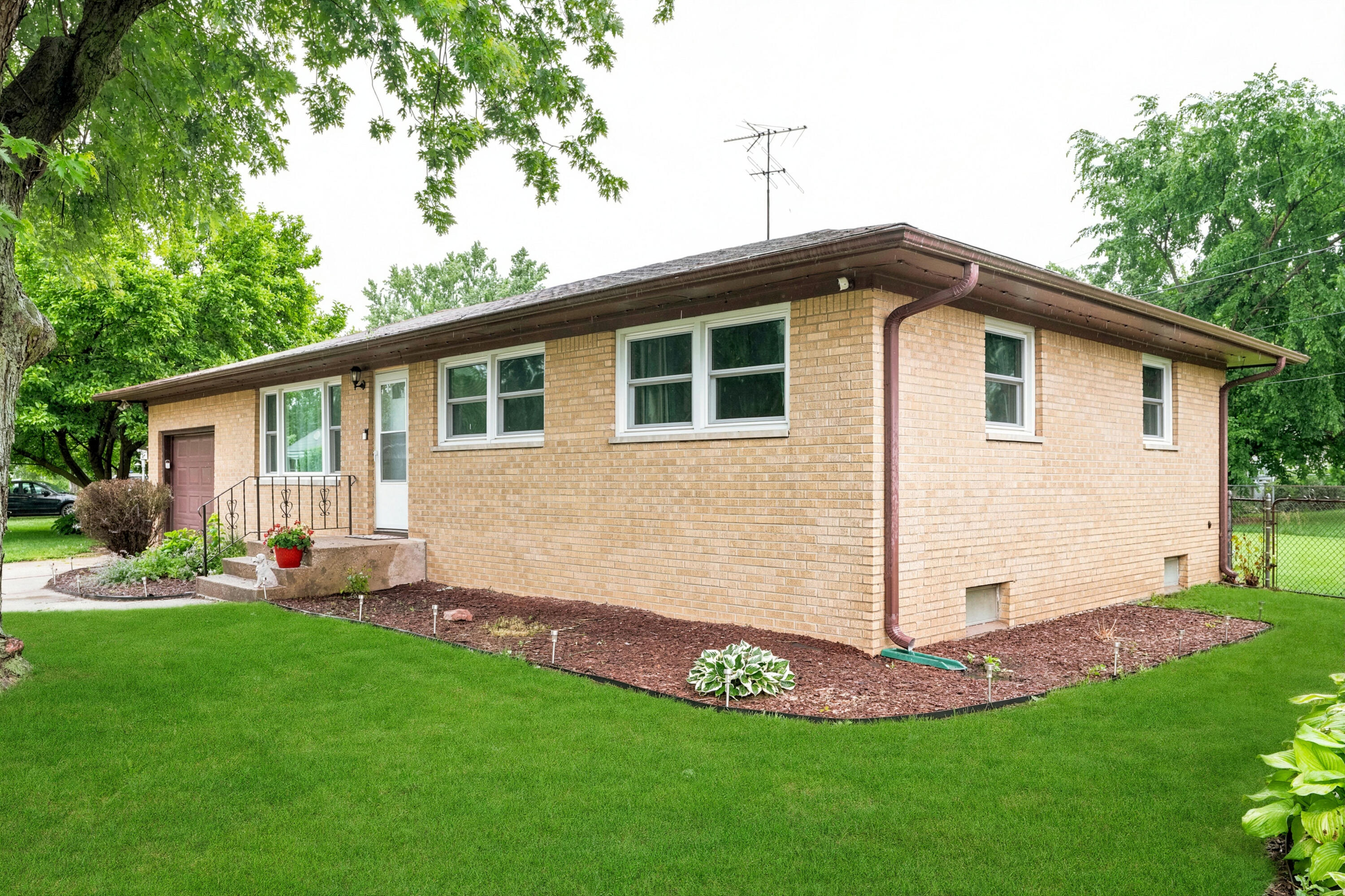 6707 Monroe Court, Merrillville, IN 46410; Image #2