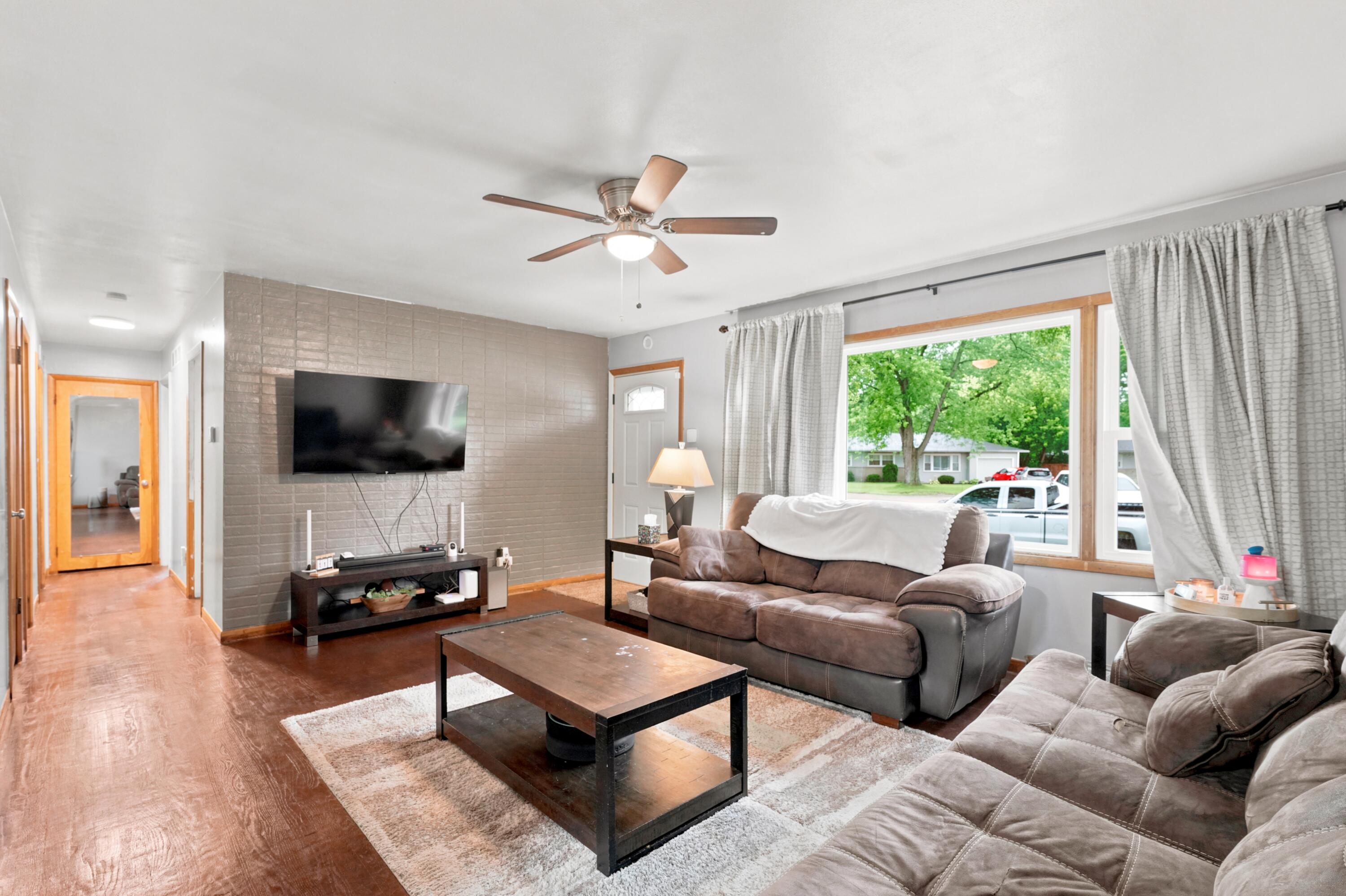 6707 Monroe Court, Merrillville, IN 46410; Image #4