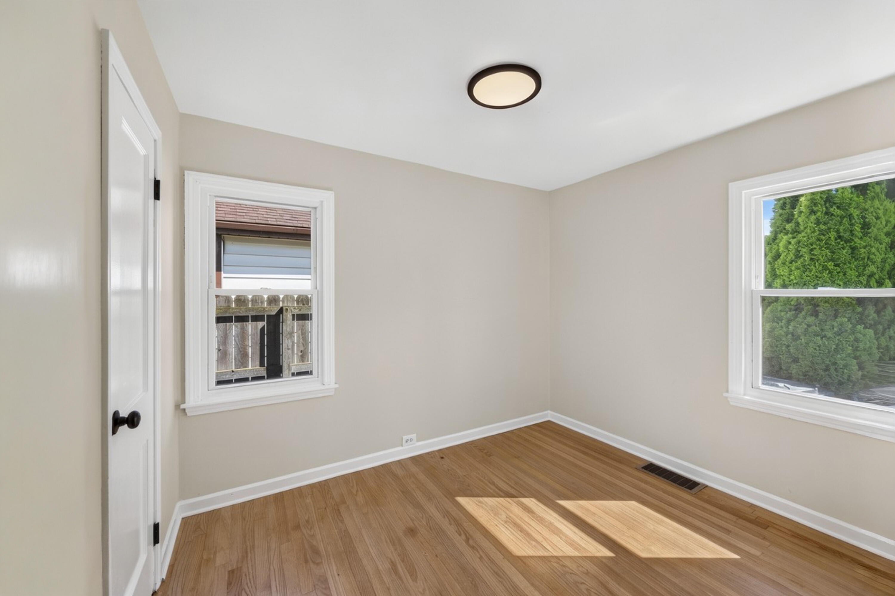 8426 Gordon Drive, Highland, IN 46322; Image #12