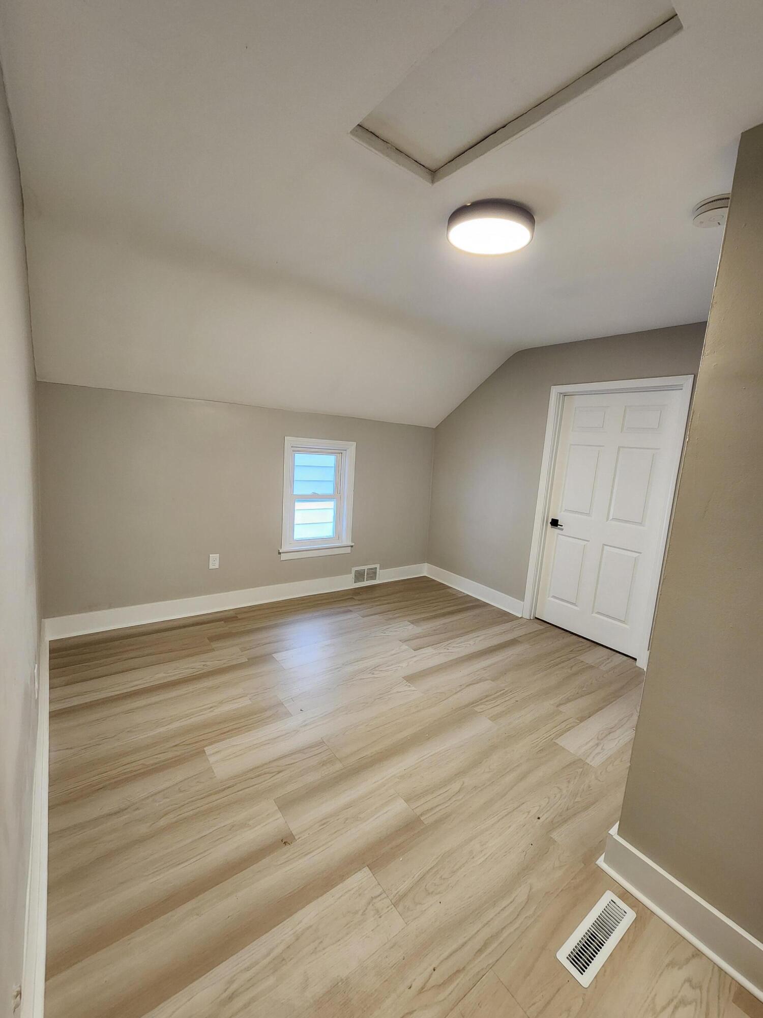 1542 Fischrupp Avenue, Whiting, IN 46394; Image #15