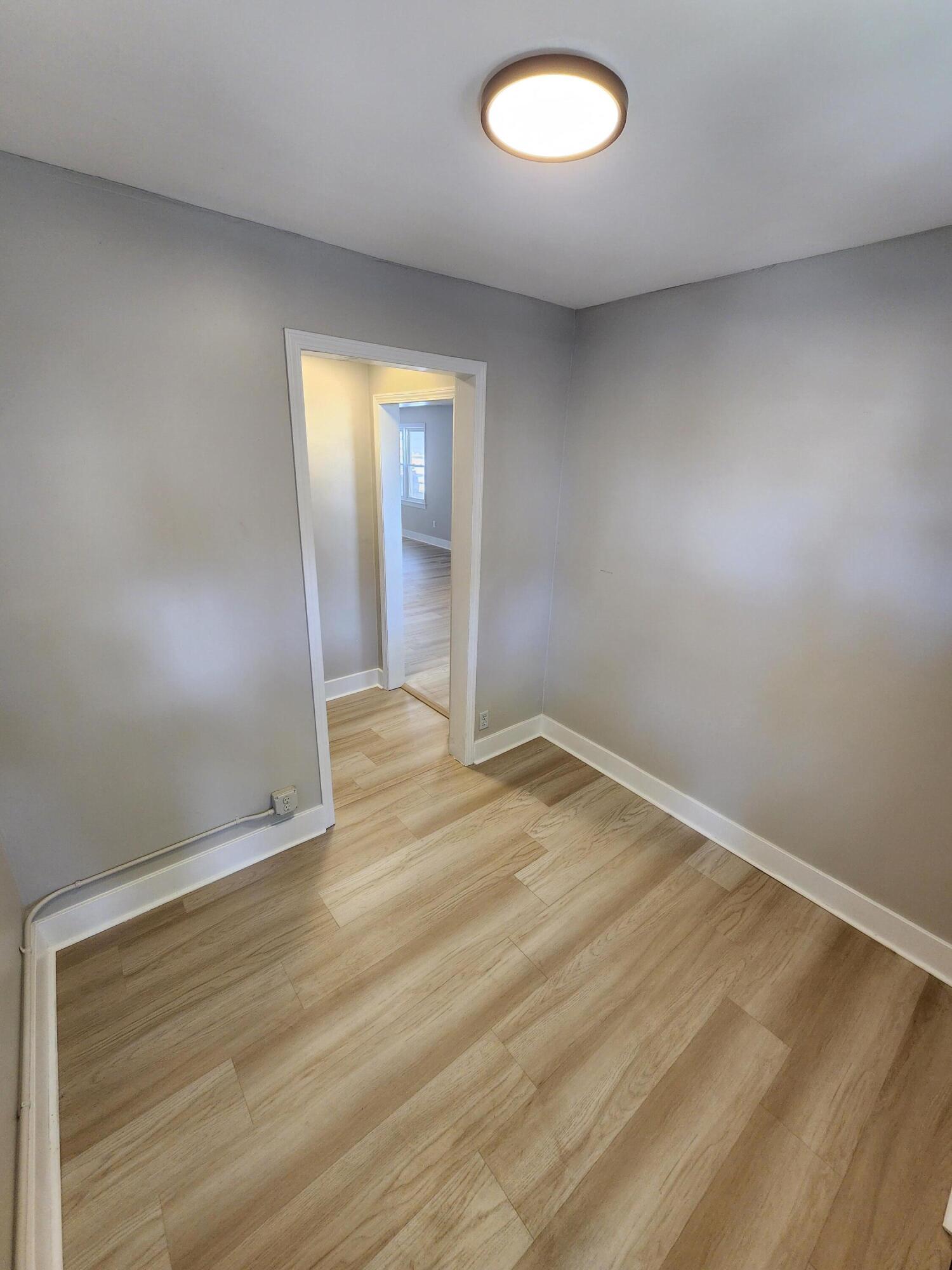 1542 Fischrupp Avenue, Whiting, IN 46394; Image #2