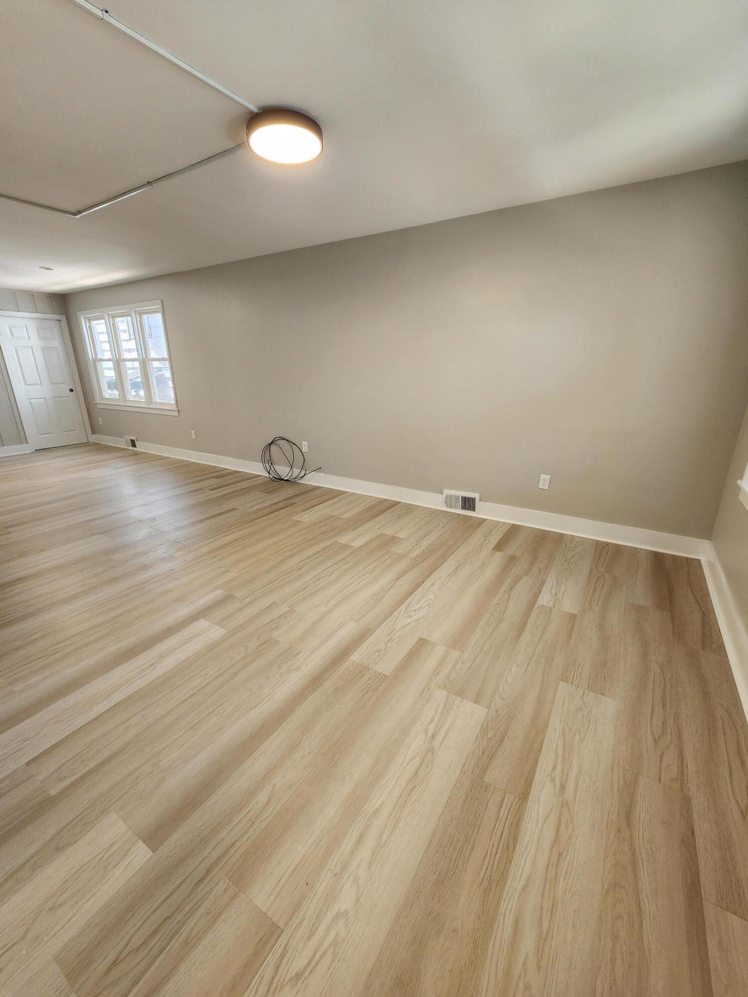 1542 Fischrupp Avenue, Whiting, IN 46394; Image #3
