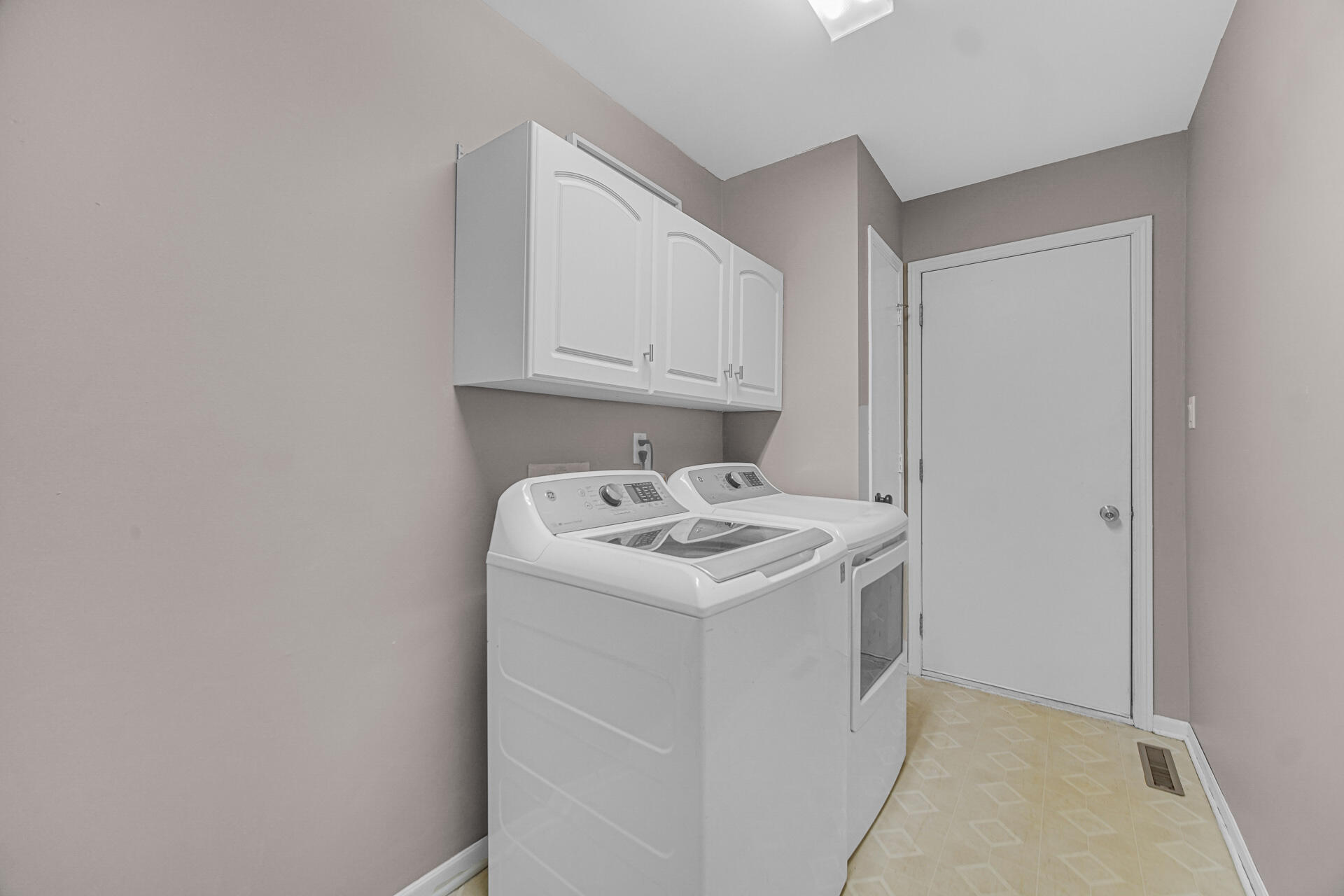 4942 W 93rd Court, Crown Point, IN 46307; Image #13
