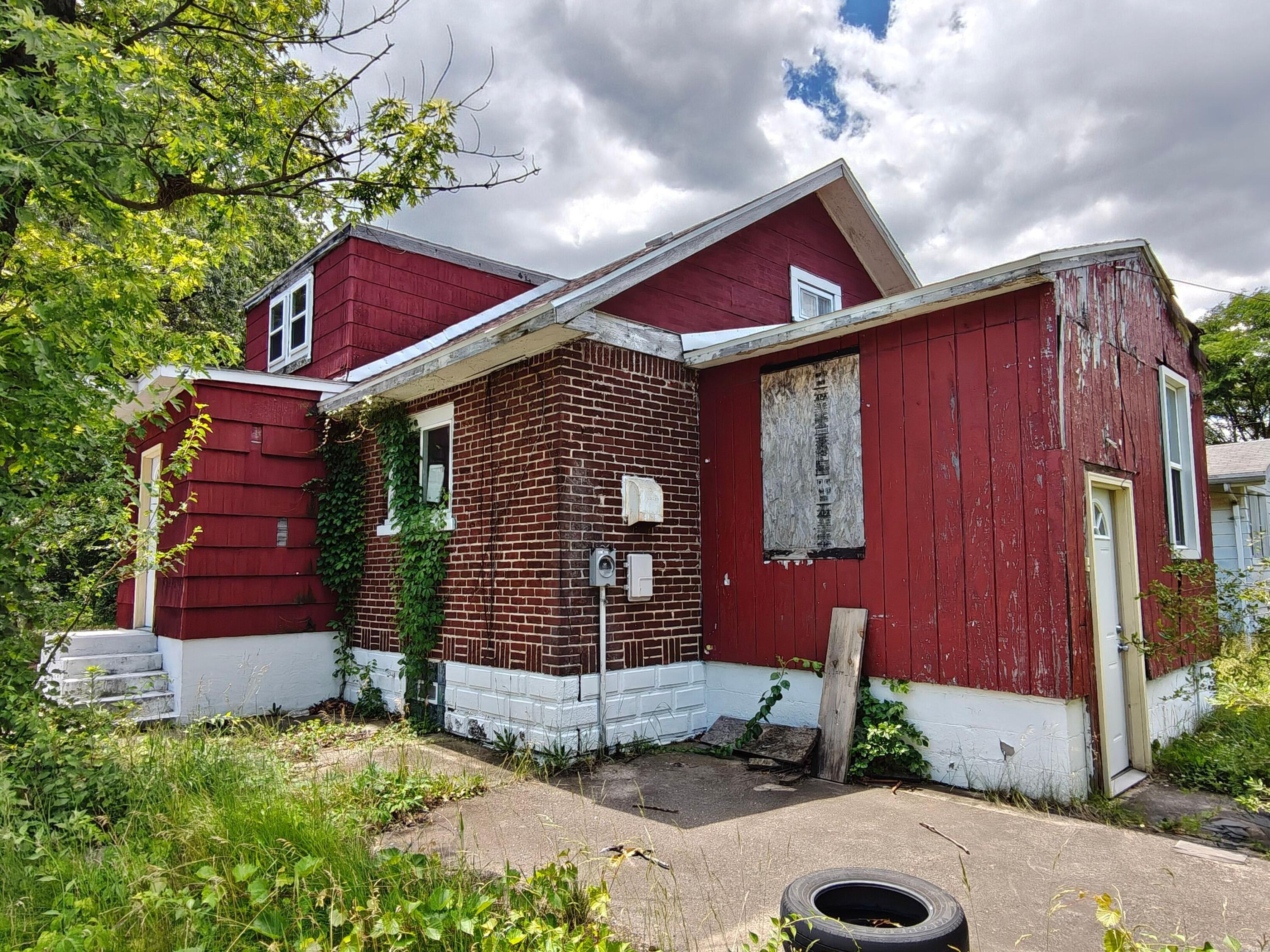834 E 41st Avenue, Gary, IN 46409; Image #2