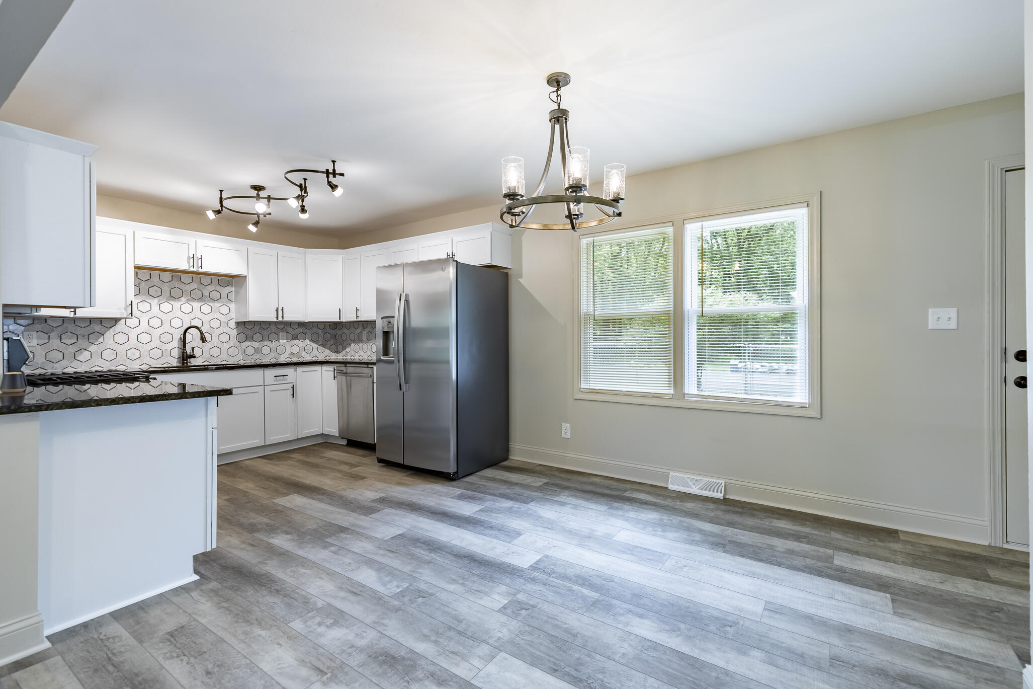 834 S Cline Avenue, Griffith, IN 46319; Image #10
