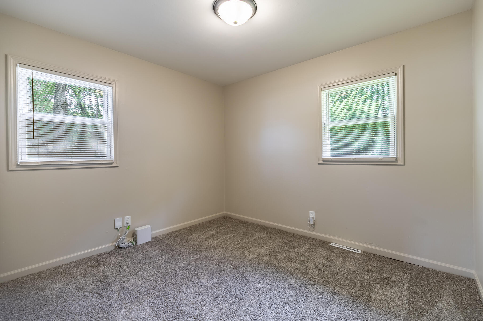 834 S Cline Avenue, Griffith, IN 46319; Image #15